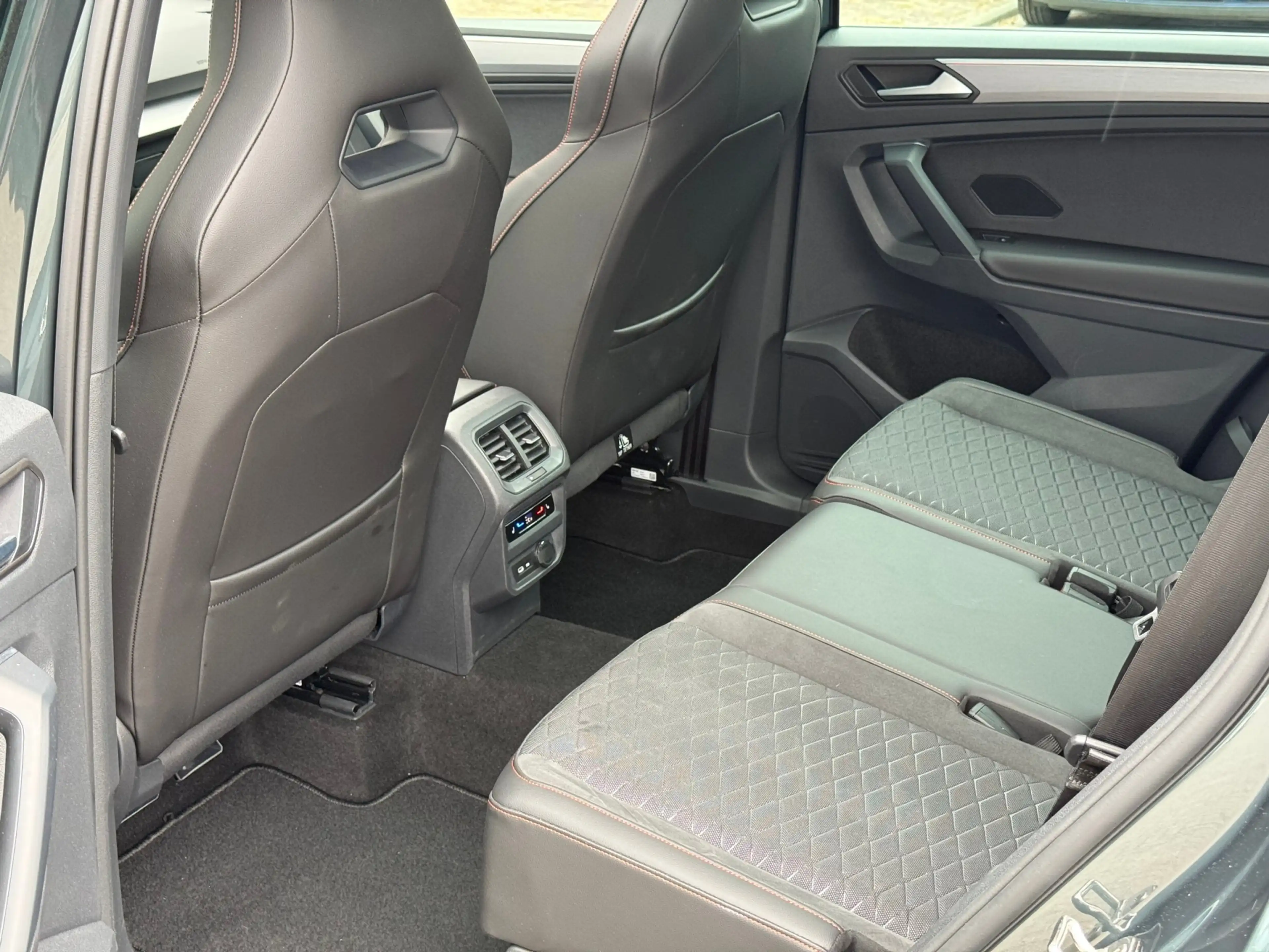 SEAT Tarraco 1.4 TSI e-Hybrid PHEV FR Business | Trekhaak | Pan — photo 14
