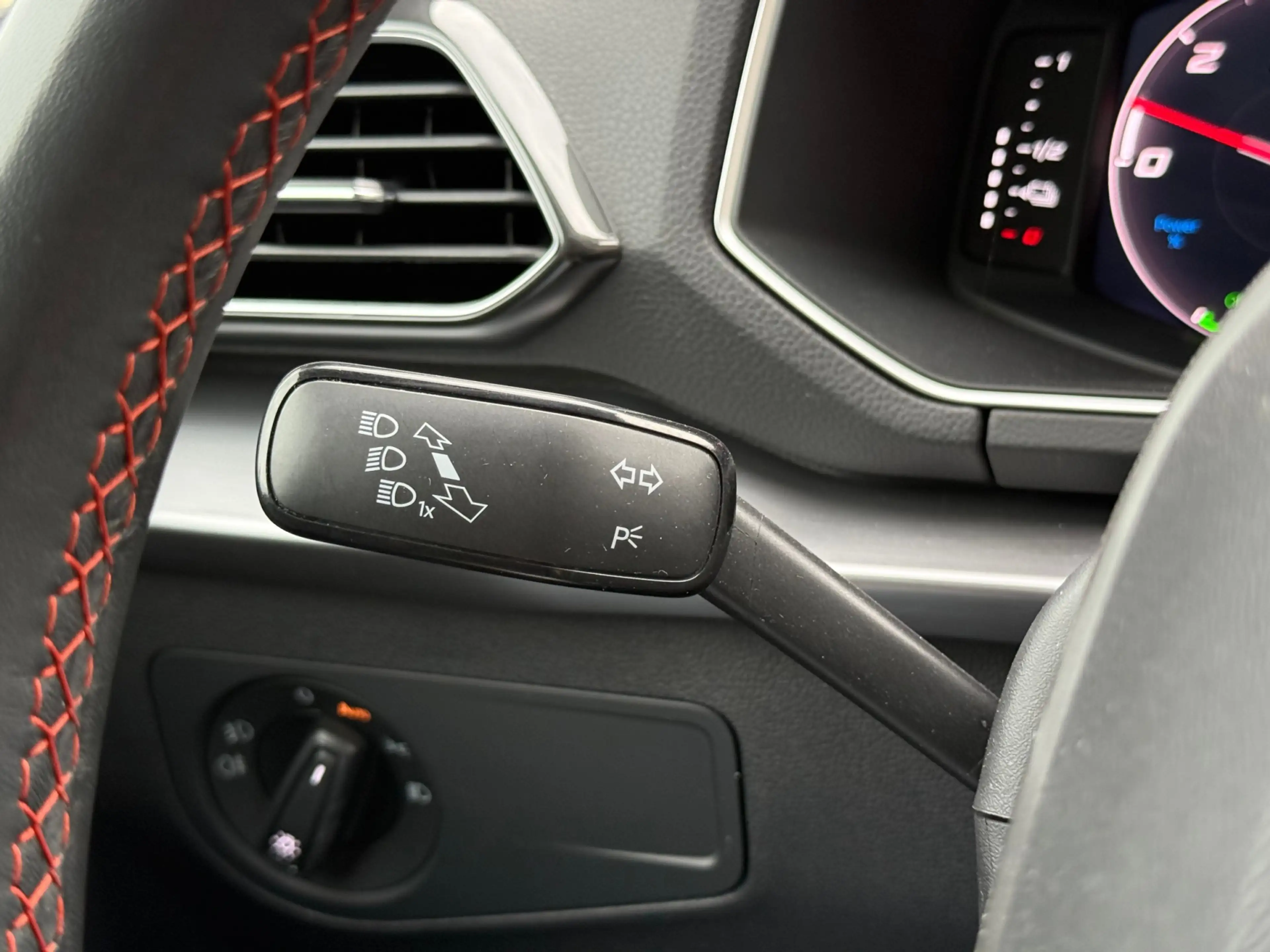 SEAT Tarraco 1.4 TSI e-Hybrid PHEV FR Business | Trekhaak | Pan — photo 32