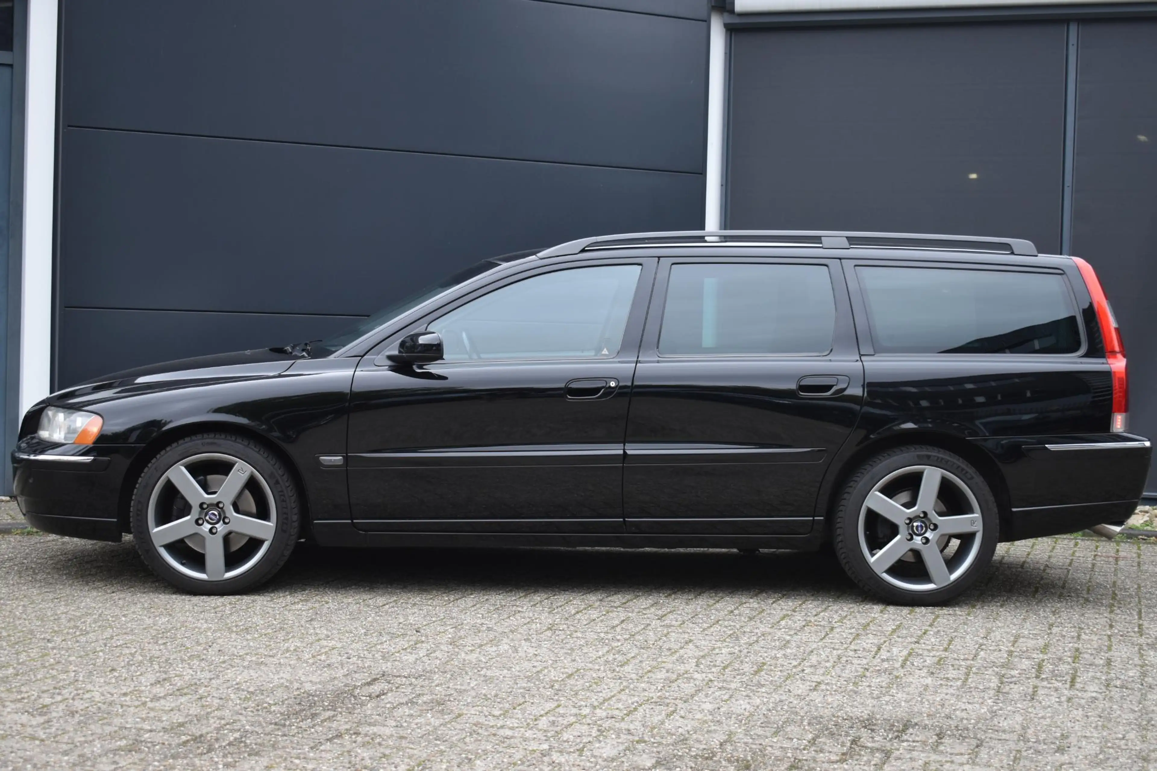 Volvo V70 2.4 T5 Summum | 18 inch Graphite R Wielen | Fullma — photo 6