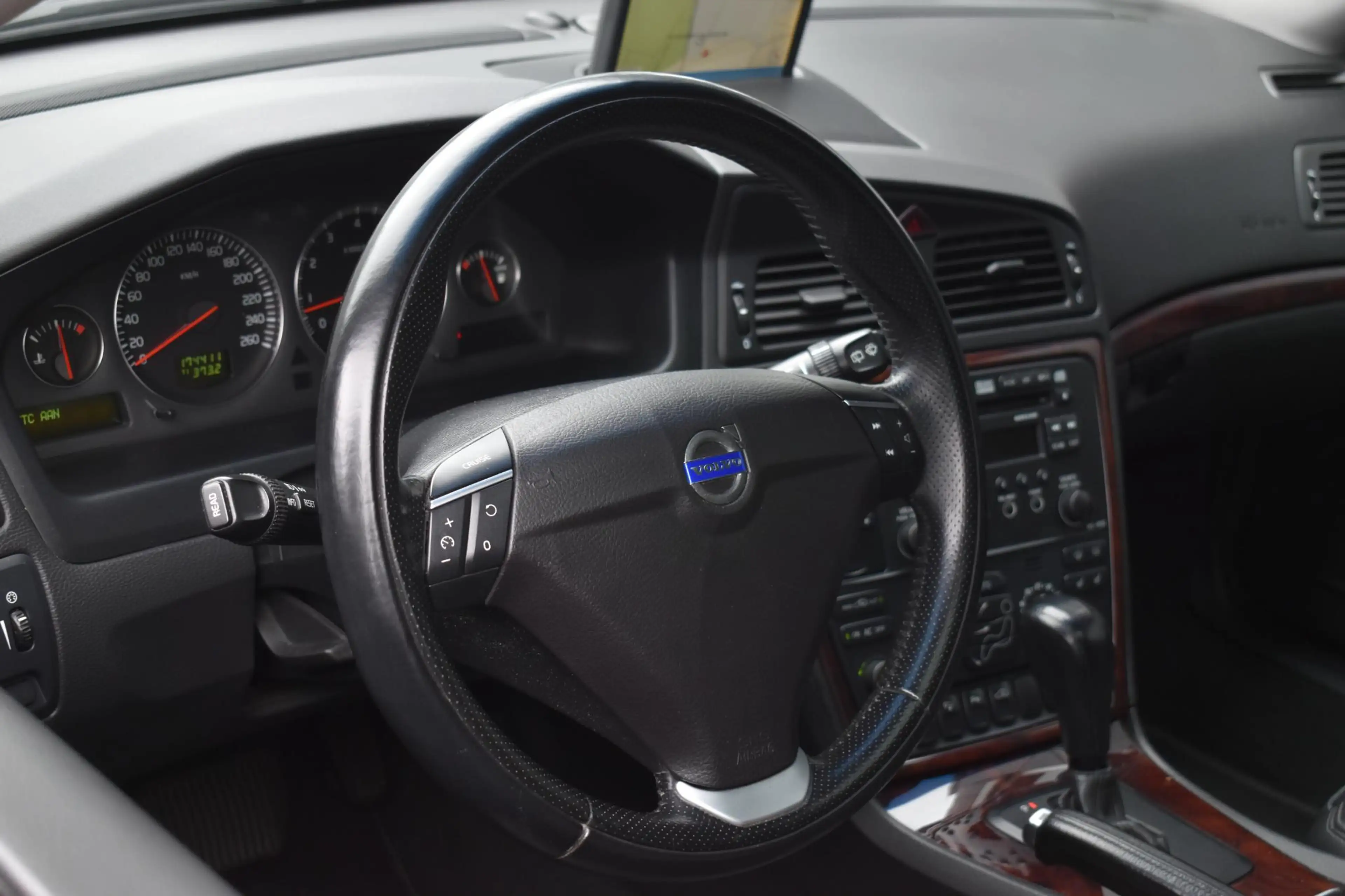 Volvo V70 2.4 T5 Summum | 18 inch Graphite R Wielen | Fullma — photo 4
