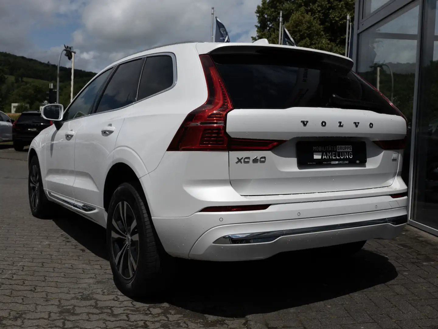 Volvo XC60 T6 Recharge Inscription Expression AWD Weiß - 2