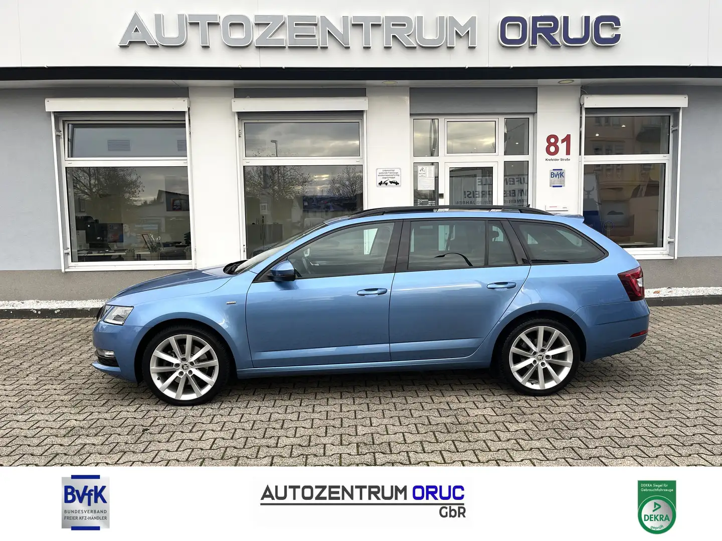 Skoda Octavia Combi 2.0 TDI CLEVER *Pano*ACC*LED* Bleu - 1