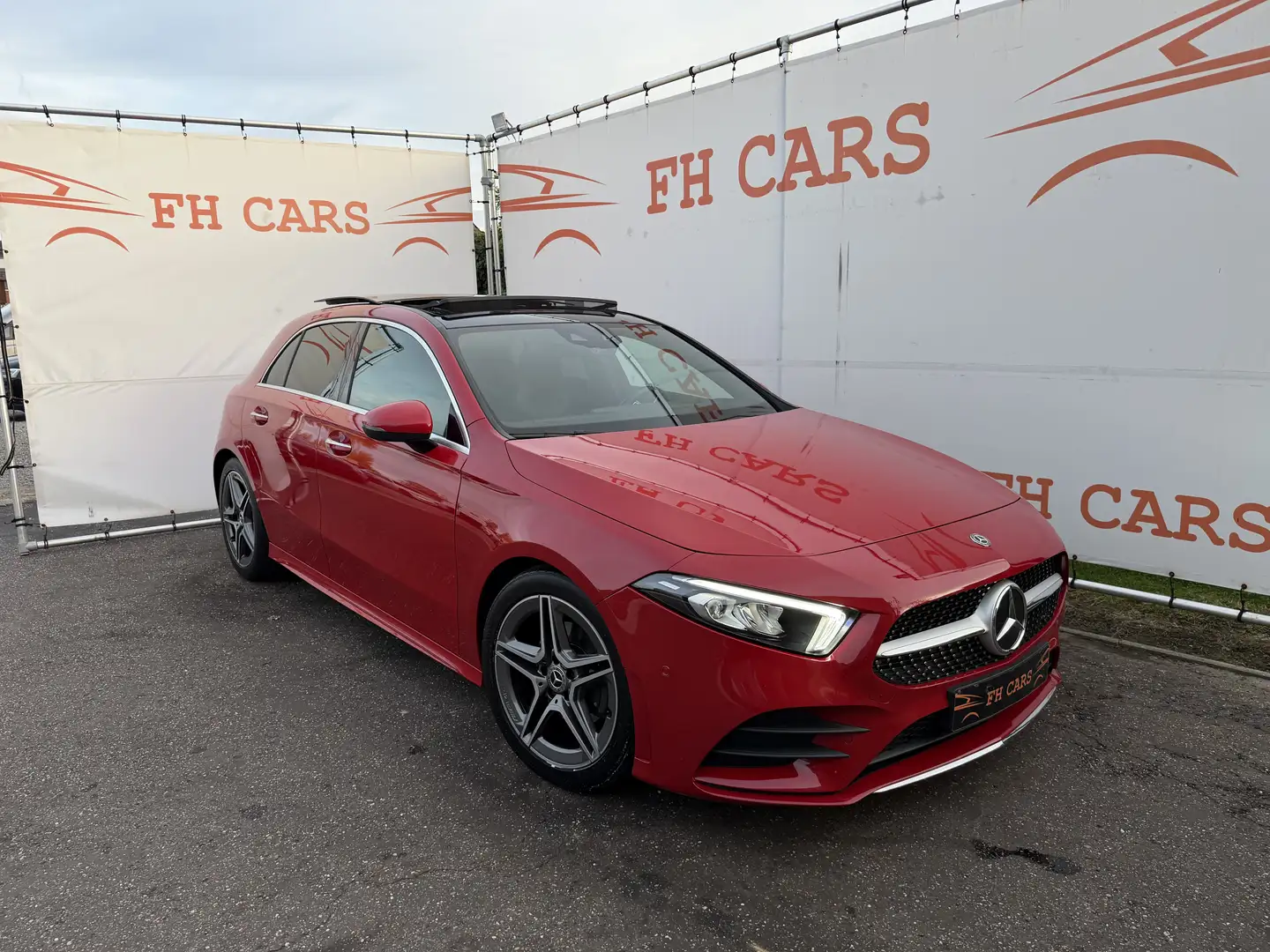 Mercedes-Benz A 180 d AMG PACKET 7G-DCT*PANORAMIC*HEAD-UP*MASSAGE*FULL Rood - 1