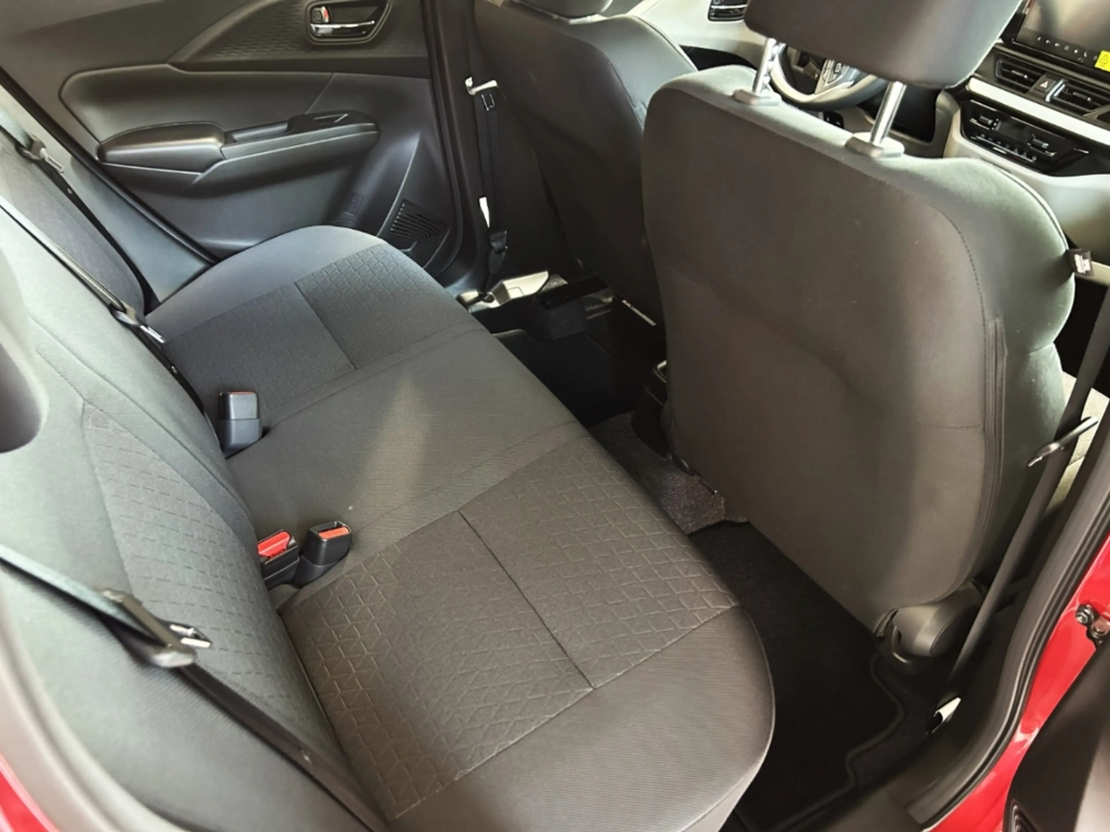 Suzuki Swift Comfort Hybrid Navi LED ACC Apple CarPlay Android — photo 12