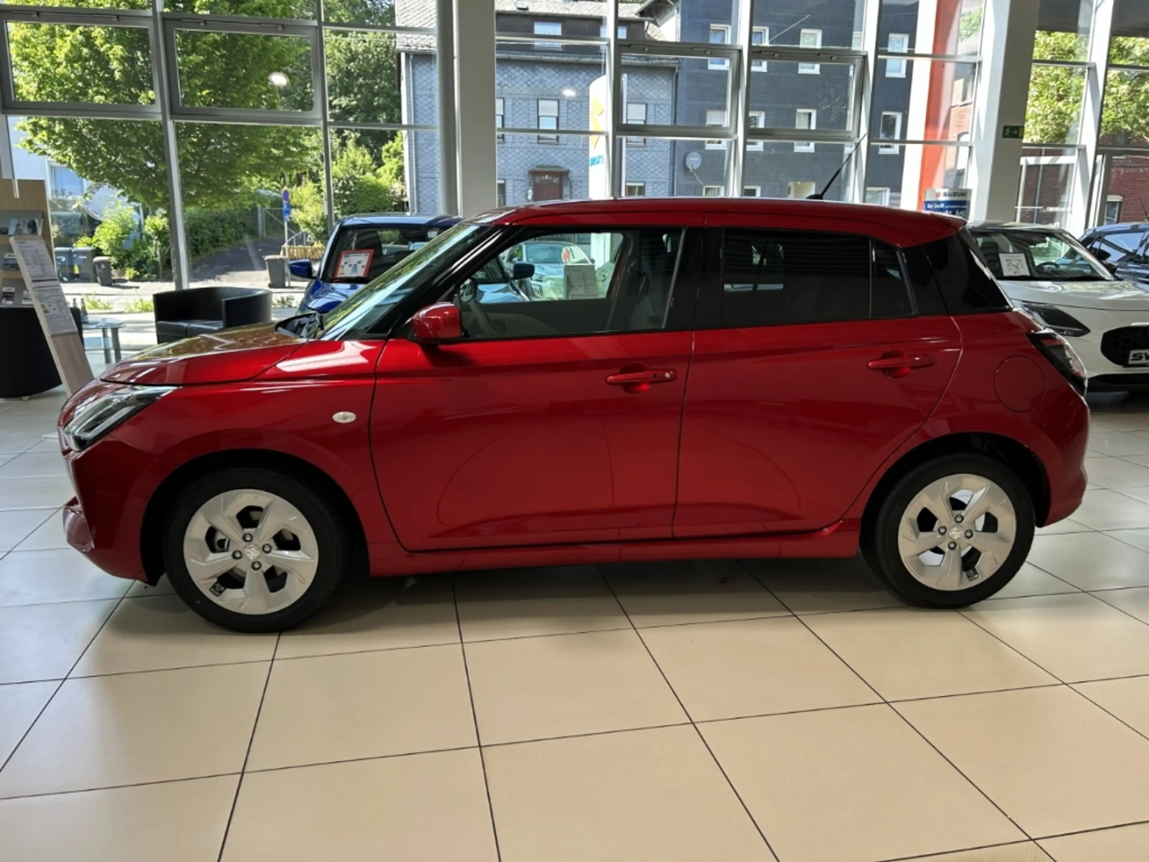 Suzuki Swift Comfort Hybrid Navi LED ACC Apple CarPlay Android — photo 4