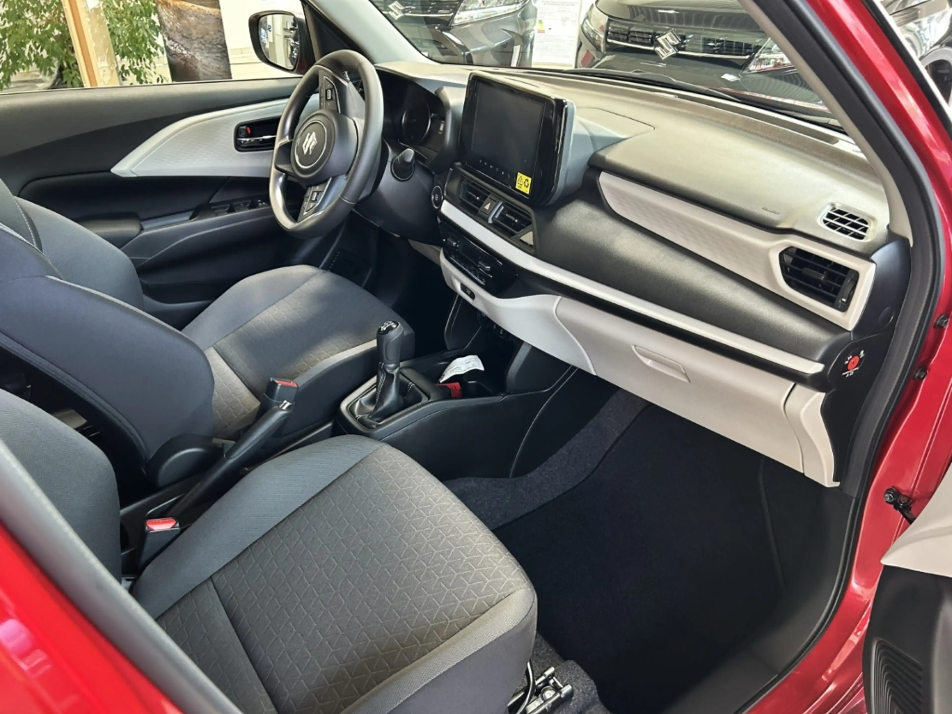 Suzuki Swift Comfort Hybrid Navi LED ACC Apple CarPlay Android — photo 13