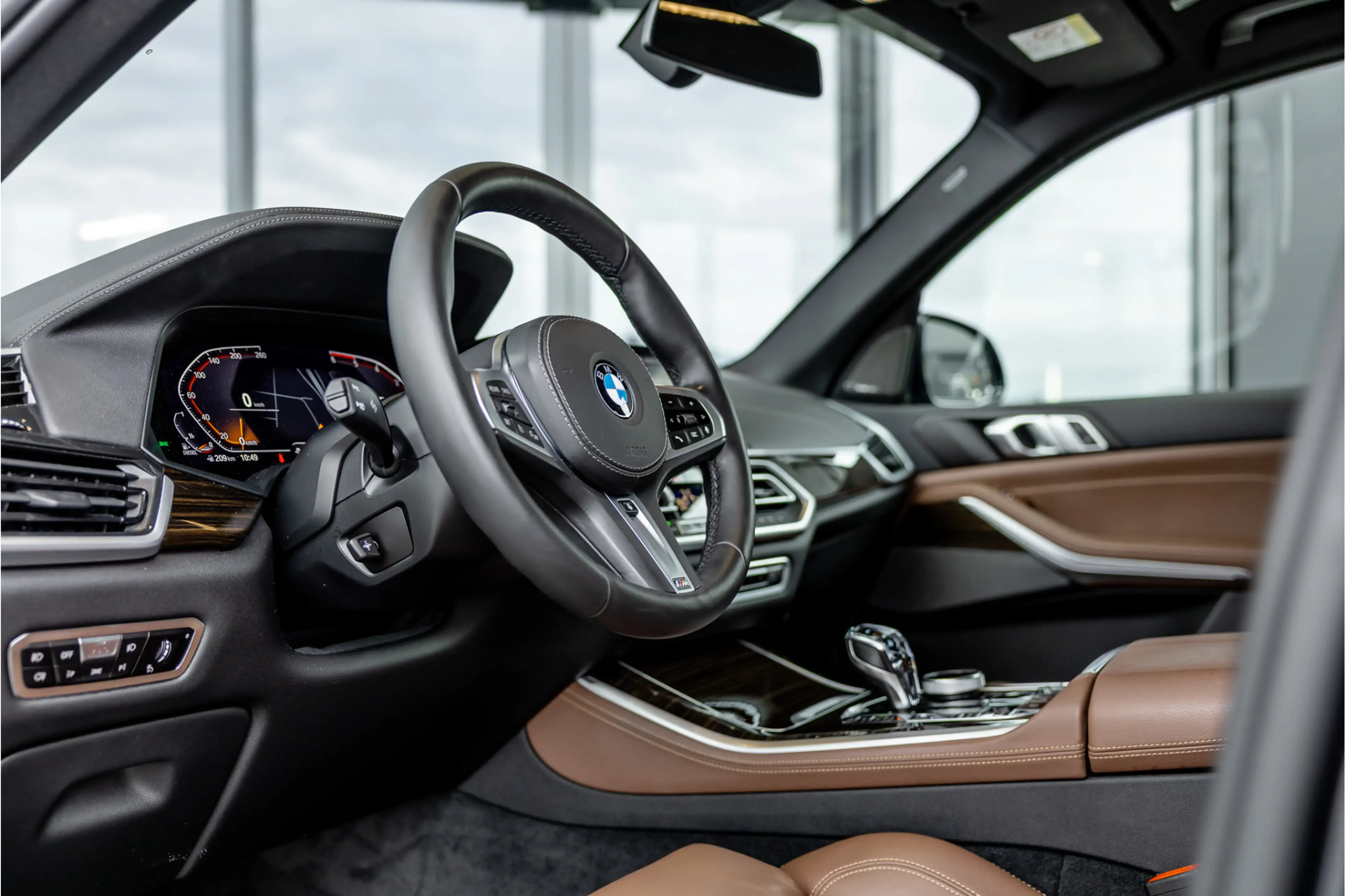BMW X5 xDrive30d High Executive - M Sport | Swarovski | H — photo 11