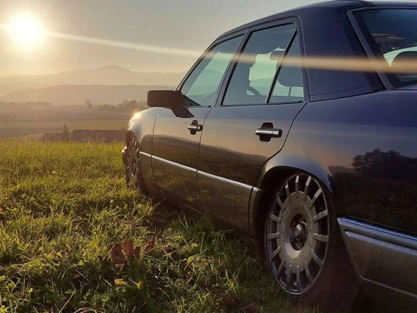 Mercedes-Benz E 250 E 250 Ds. Modrá - 2