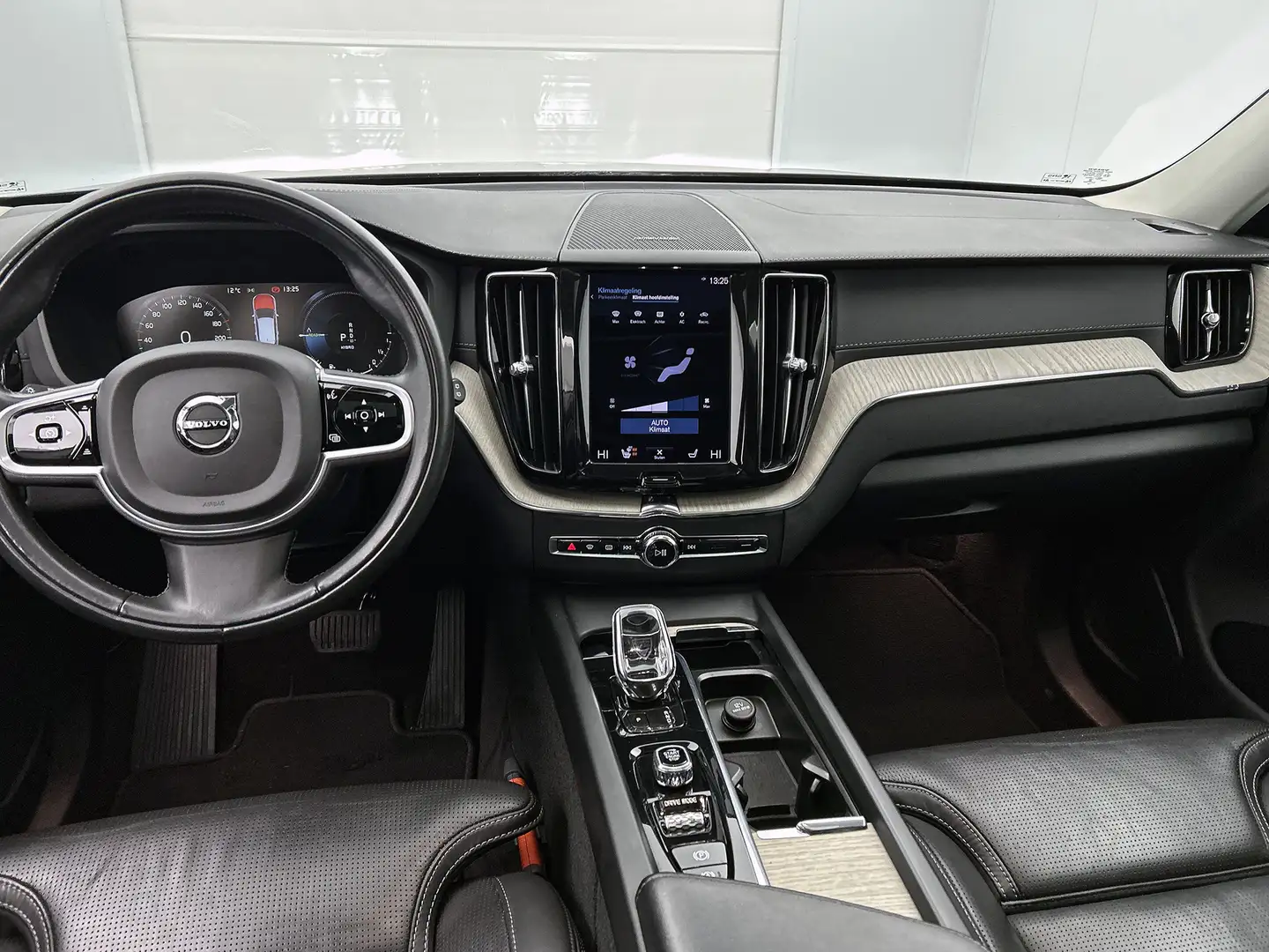 Volvo XC60 2.0 T6 250KW AWD hybrid Inscription / Panoramadak Bleu - 2