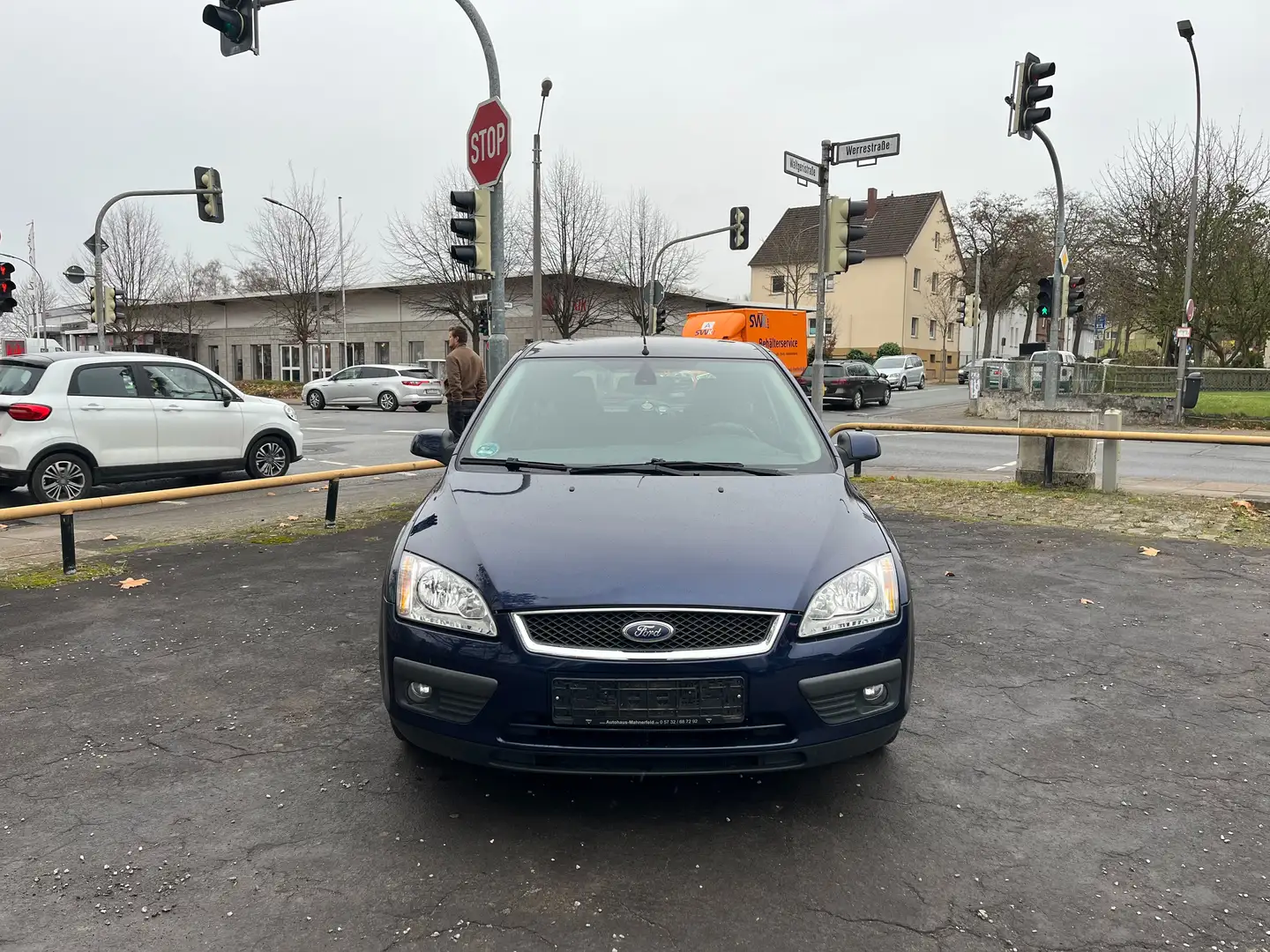 Ford Focus *TEMPOMAT*KLIMAAUTOMATIK*AHK*SHZ*TÜV/AU*07/2026 Blau - 2