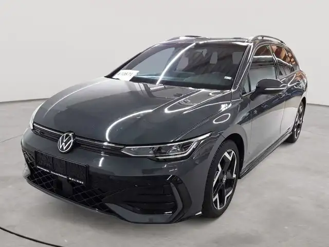 Volkswagen Golf view 2