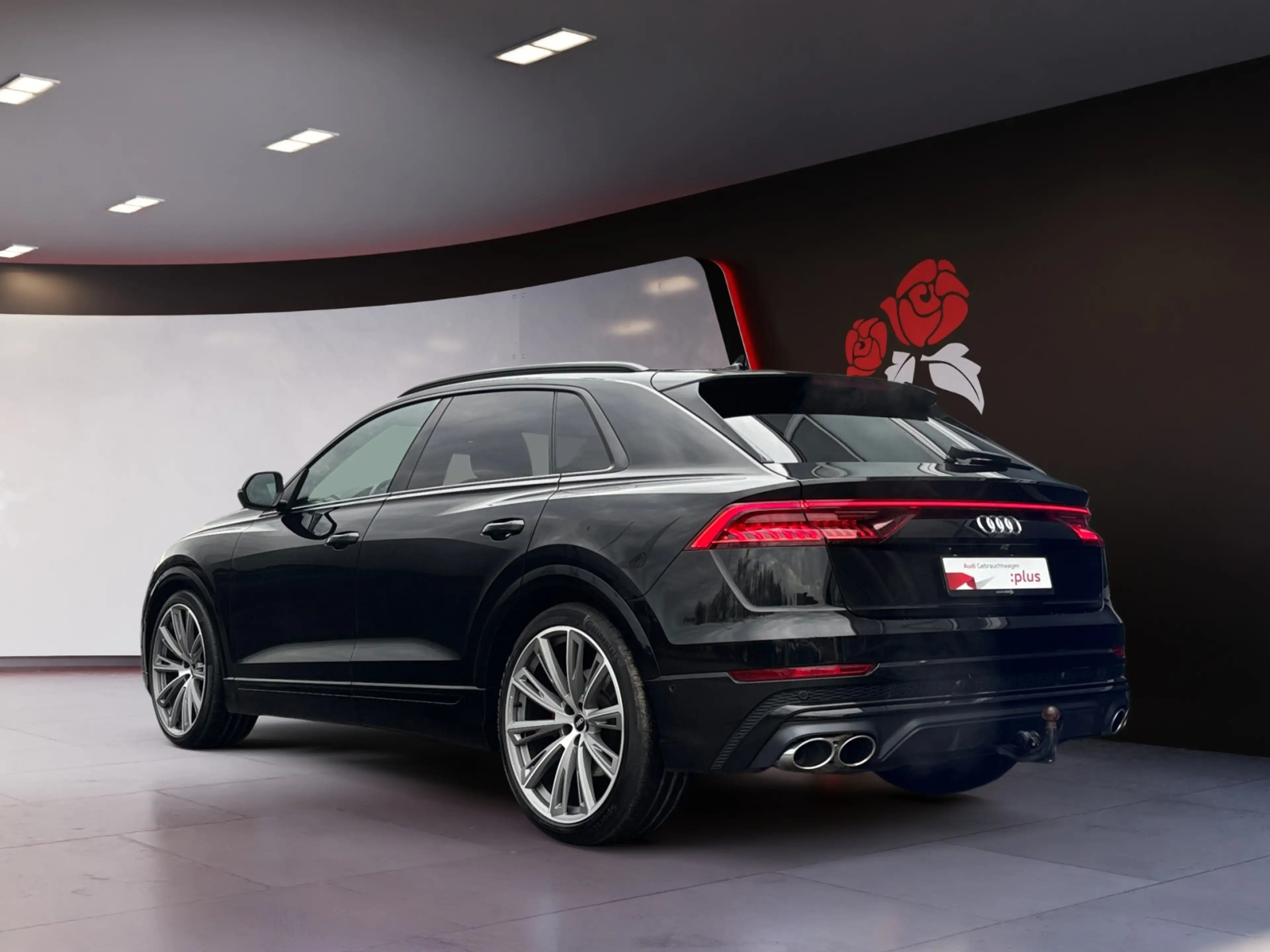Audi SQ8 4.0 V8 TFSI quattro AHK HUD RFK Matrix-LED Pano — photo 4