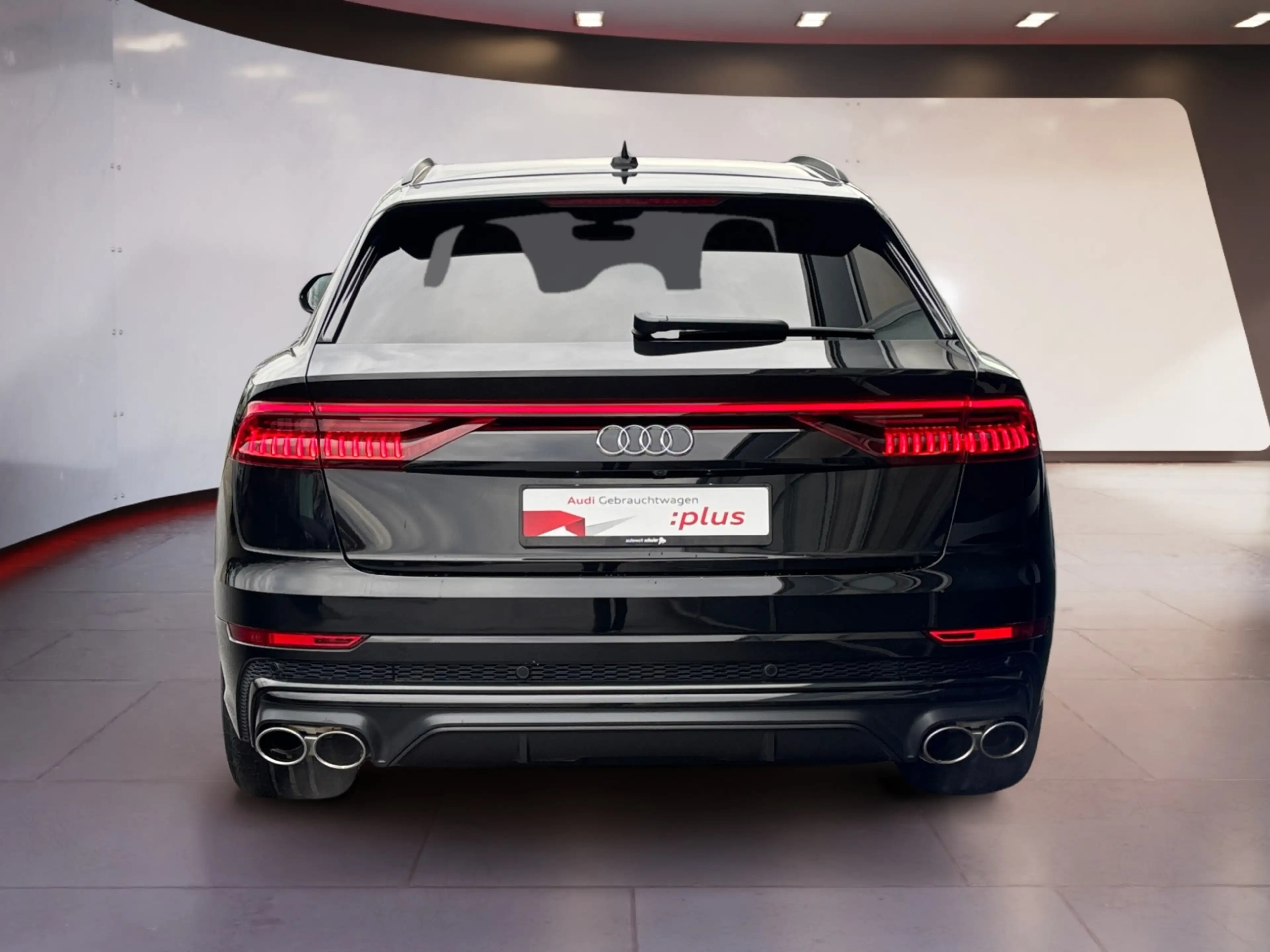 Audi SQ8 4.0 V8 TFSI quattro AHK HUD RFK Matrix-LED Pano — photo 5