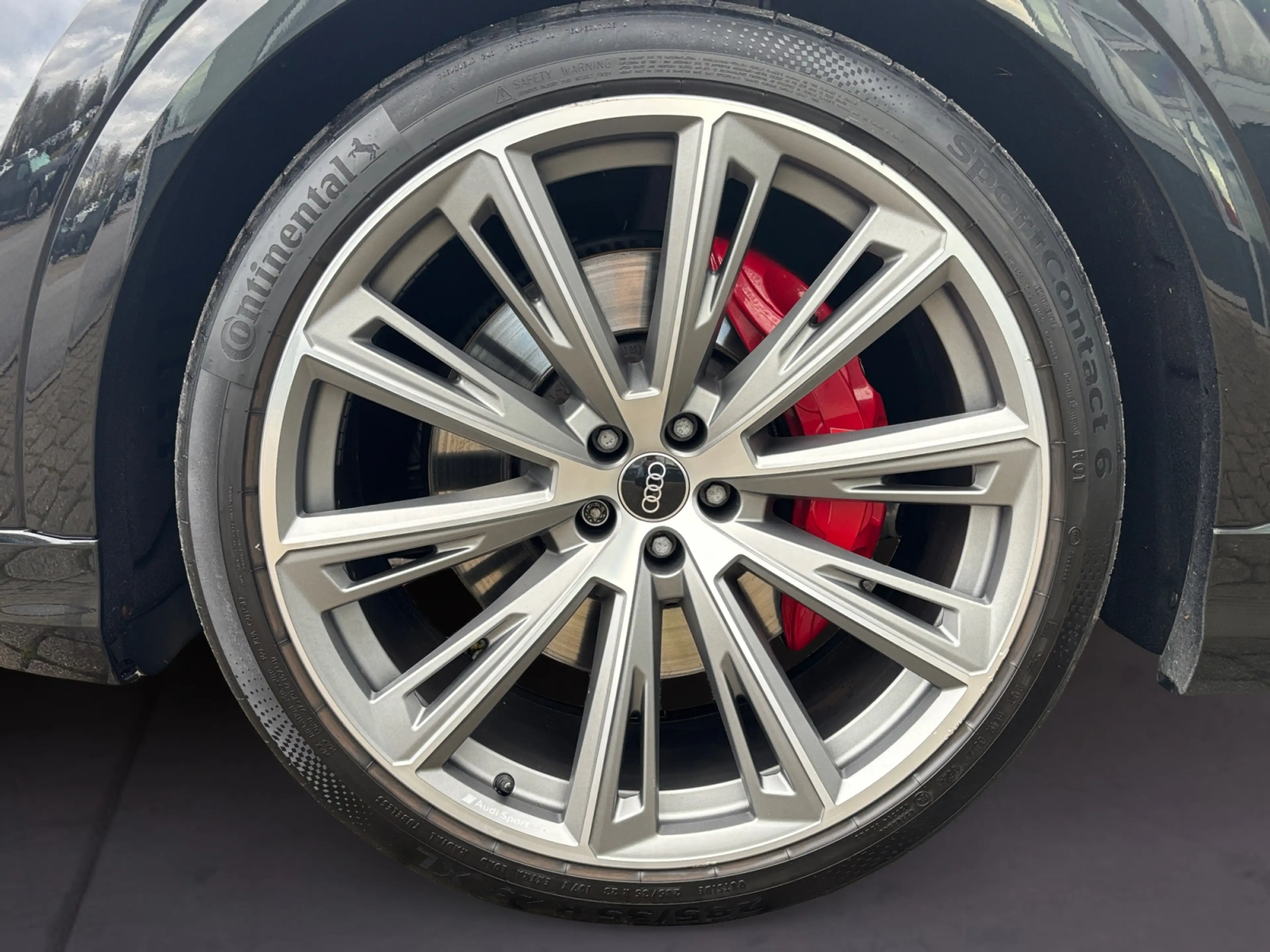 Audi SQ8 4.0 V8 TFSI quattro AHK HUD RFK Matrix-LED Pano — photo 7