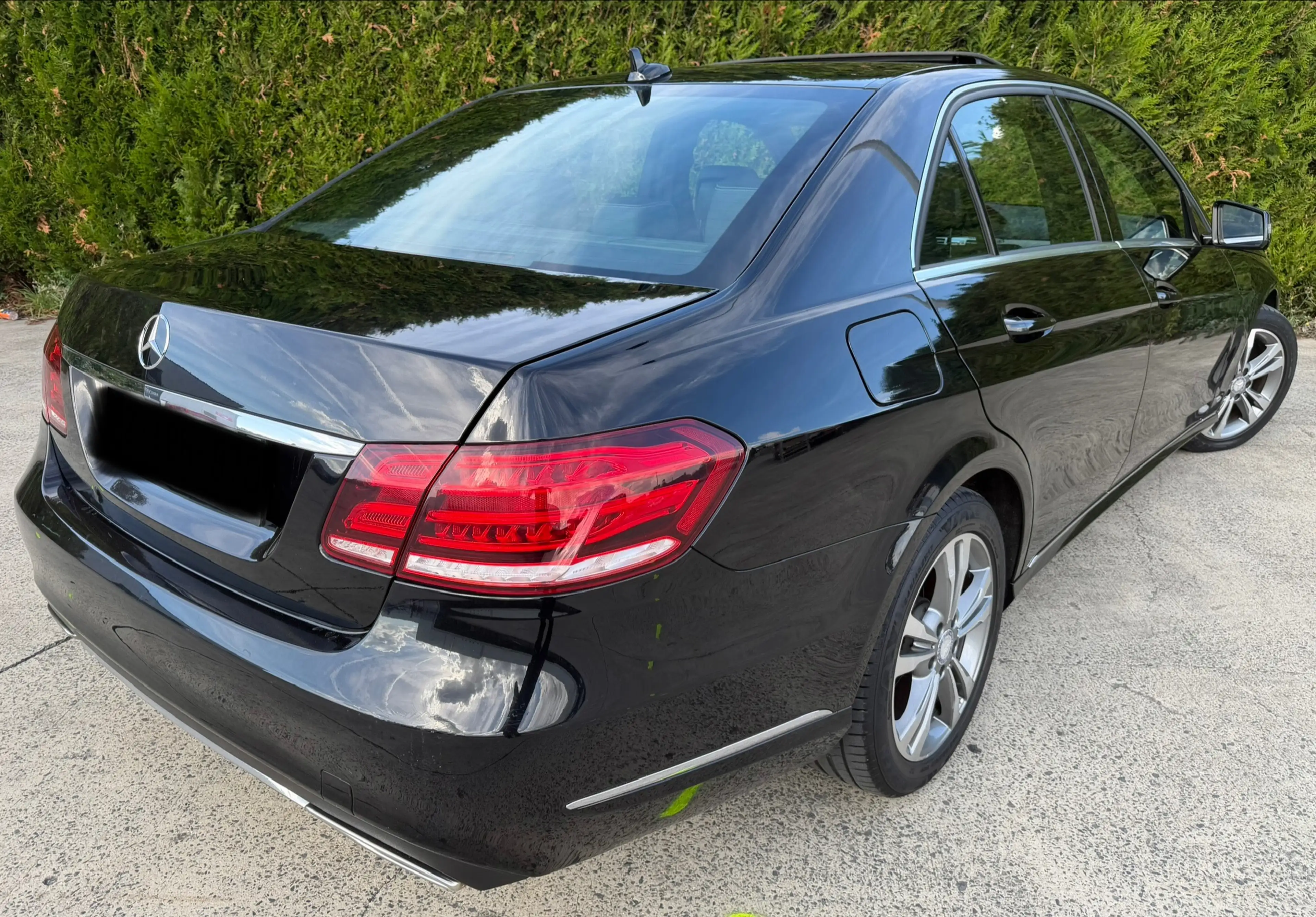 Mercedes-Benz E 200 TOIT OUVRANT / 2.2L / 136ch / CUIR — photo 6