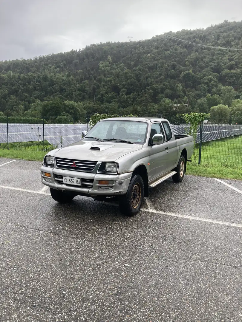 Mitsubishi L200 4WD Club Cup Pup. GLS - 1