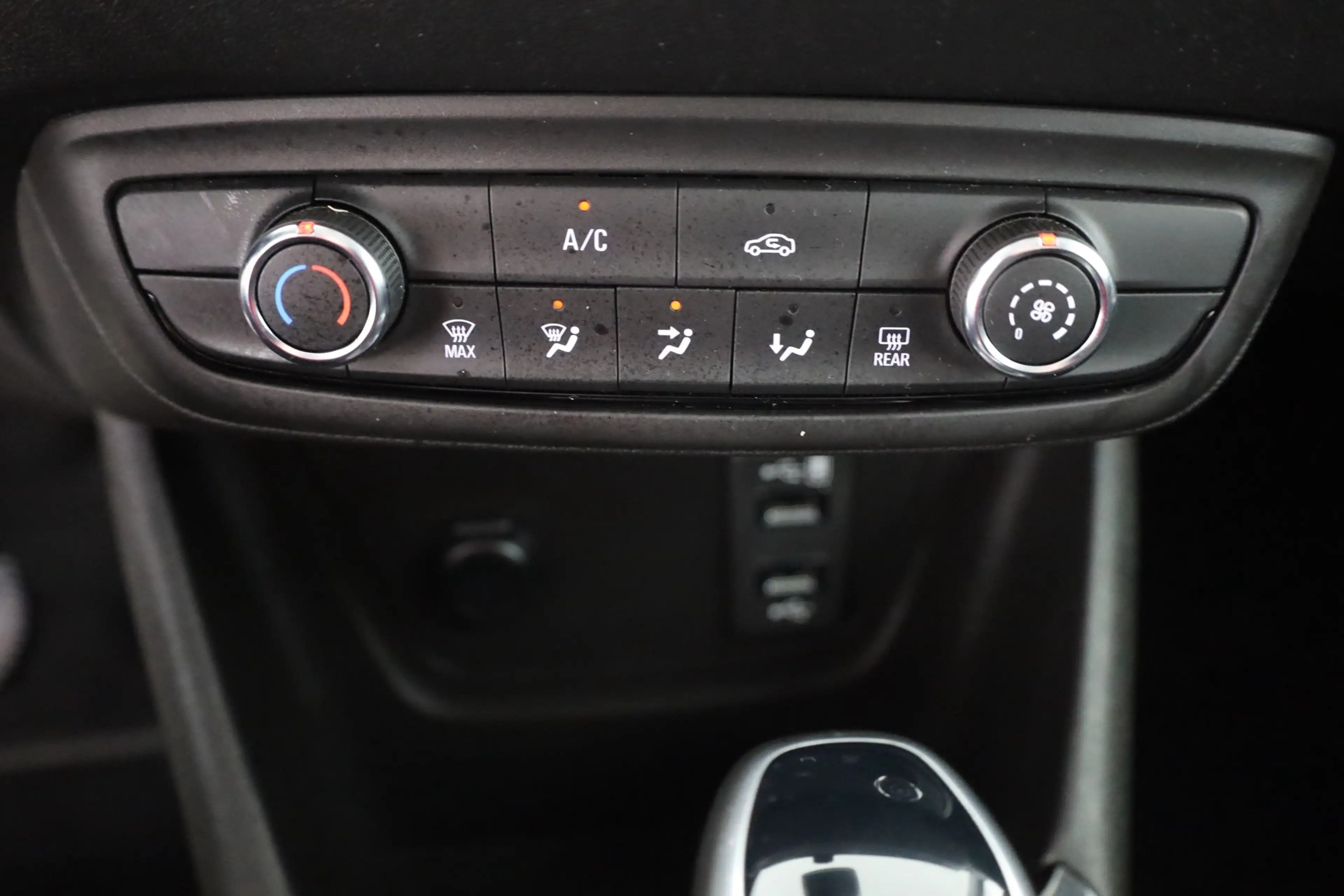 Opel Crossland 1.2 Edition Aut. LED Navi Bluetooth — photo 15
