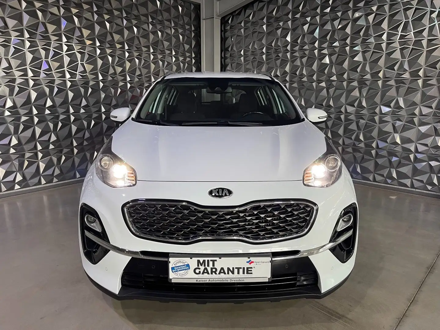 Kia Sportage Vision 4WD *NAV*LED*StandHeiz*1-Hand* Weiß - 2