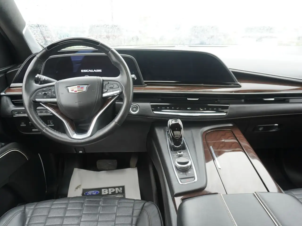 Cadillac Escalade снимка Cadillac Escalade