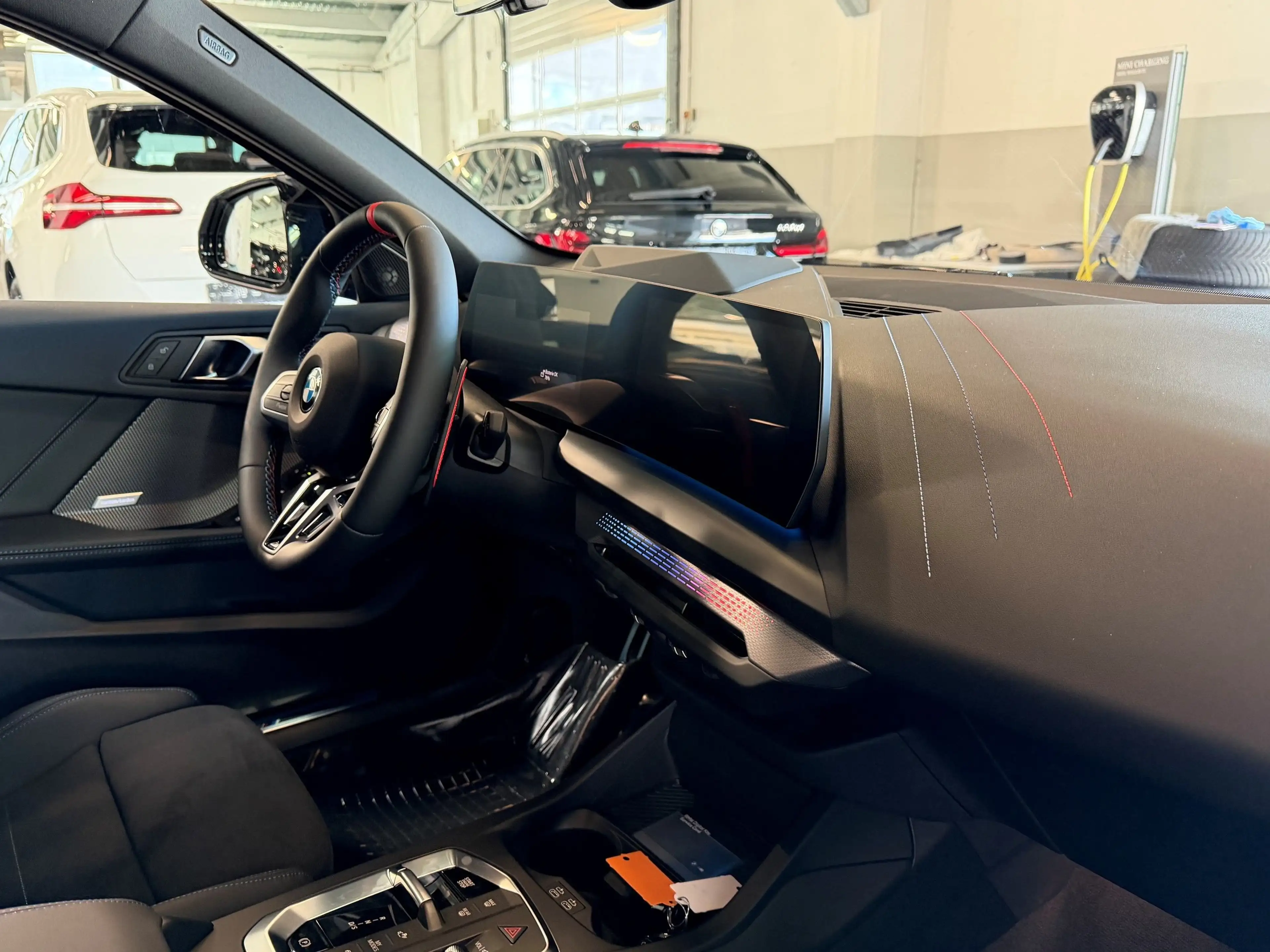 BMW M1 xDrive — photo 6