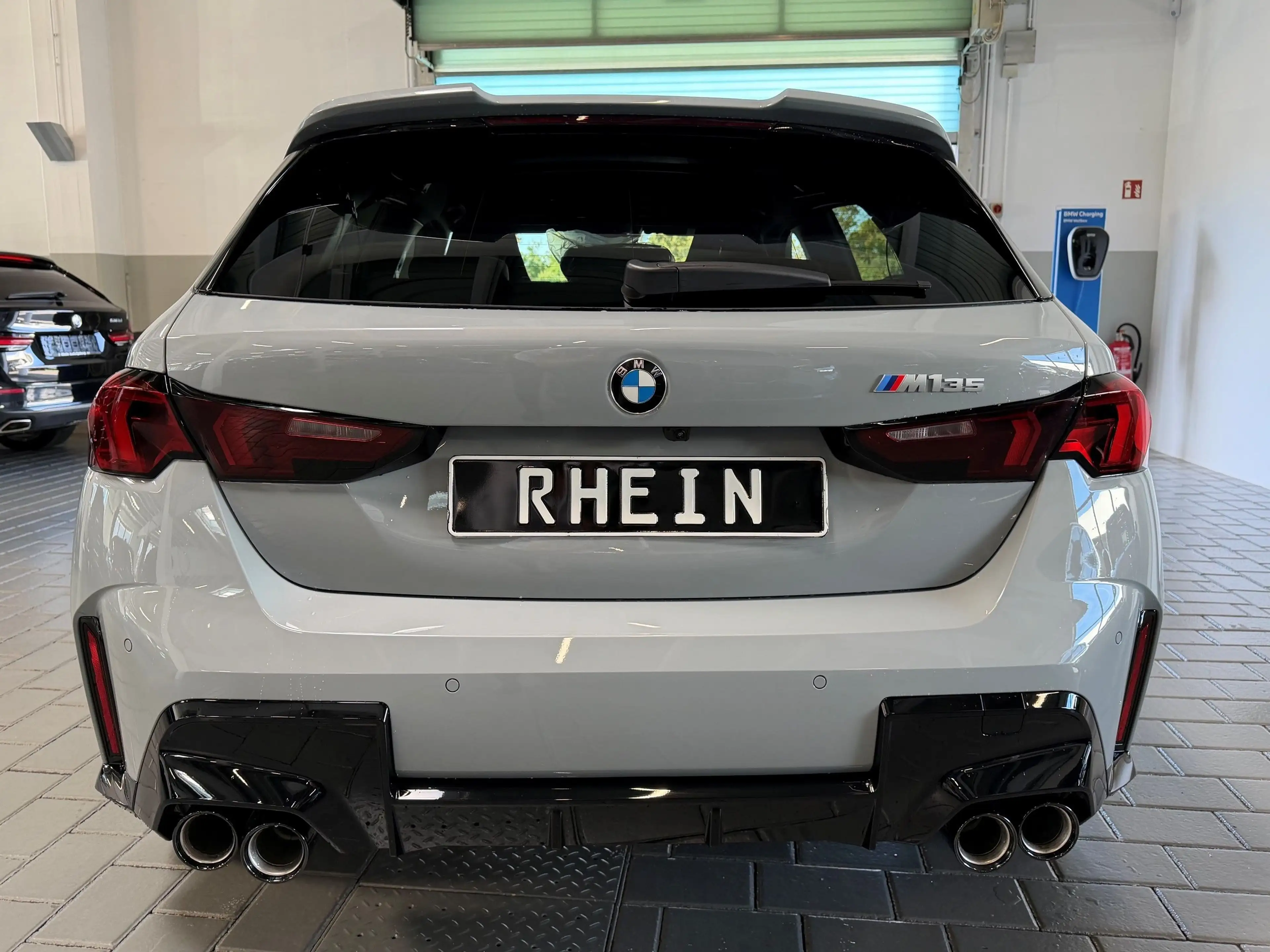 BMW M1 xDrive — photo 4