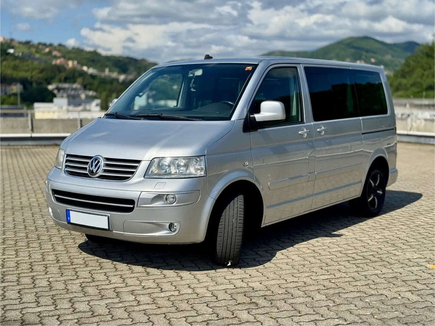 Volkswagen T5 Multivan 2.5TDI 174PS Silber - 1