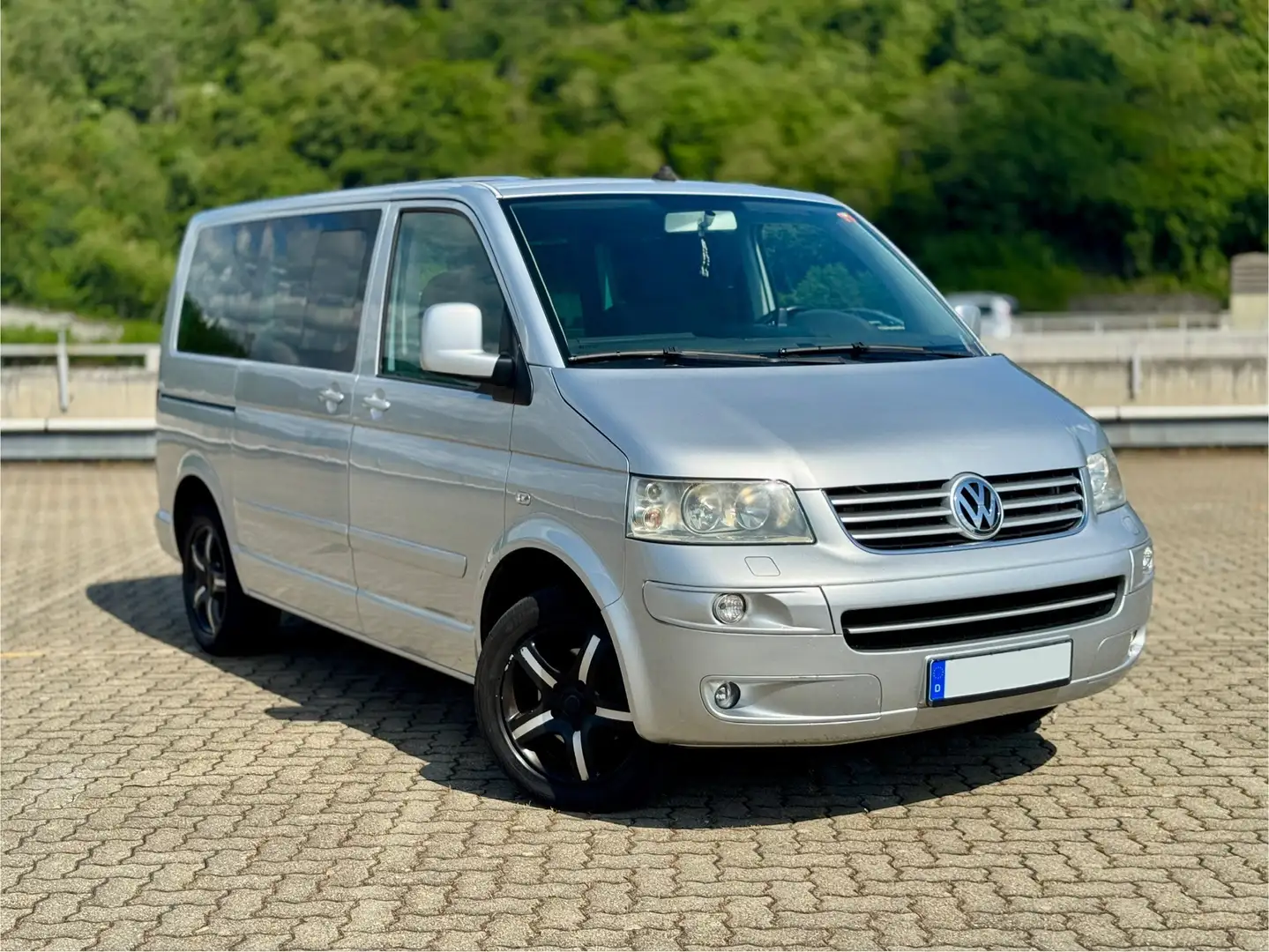 Volkswagen T5 Multivan 2.5TDI 174PS Silber - 2