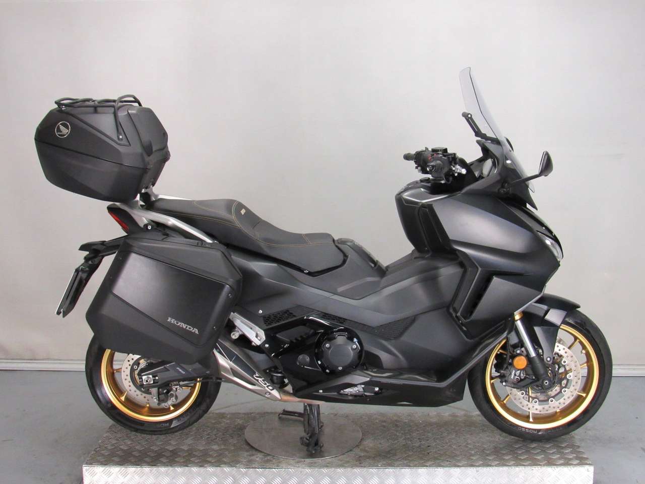 Honda Forza 750 DCT TRAVEL SPECIAL EDITION