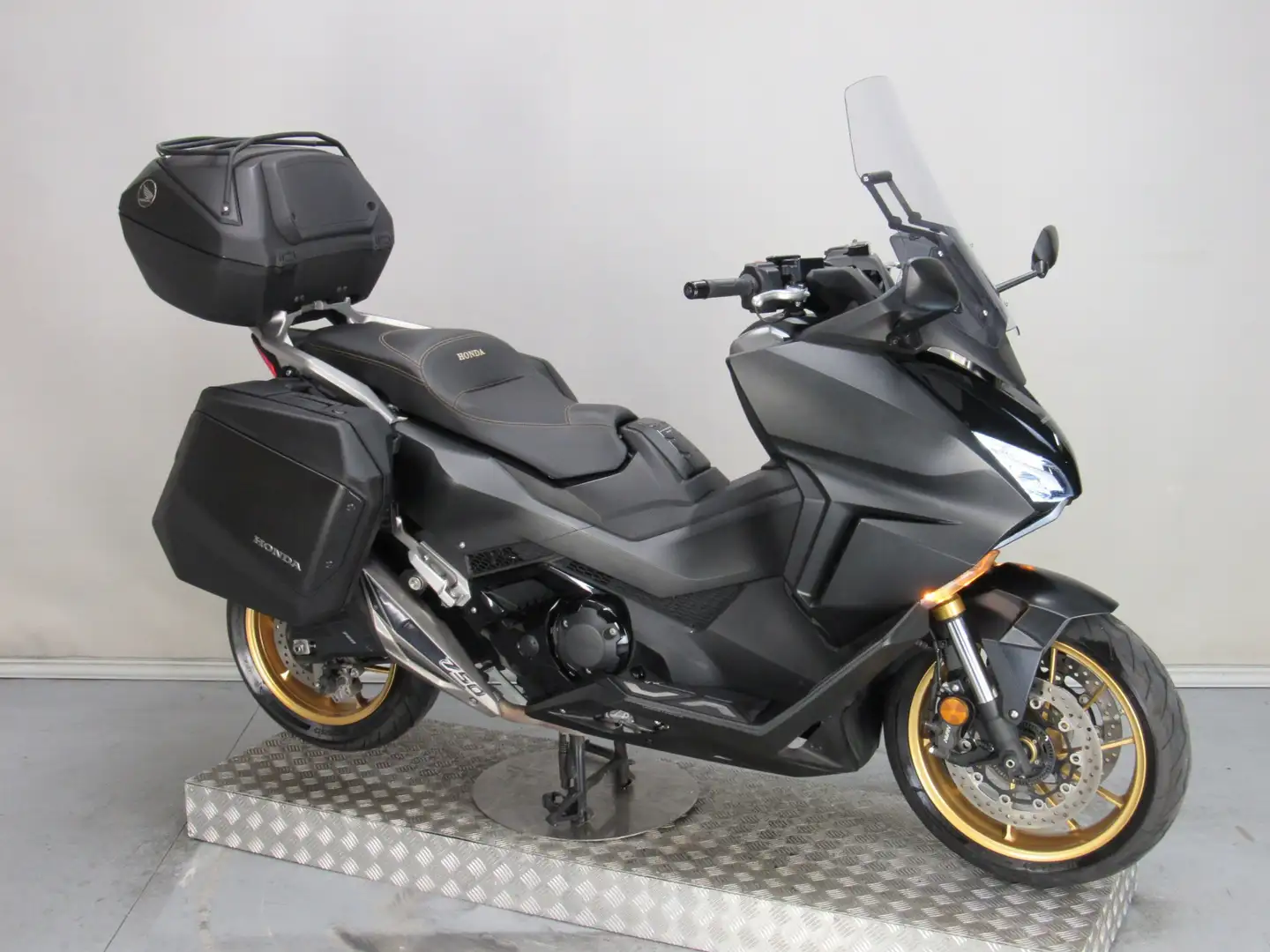Honda Forza 750 DCT TRAVEL SPECIAL EDITION - 2