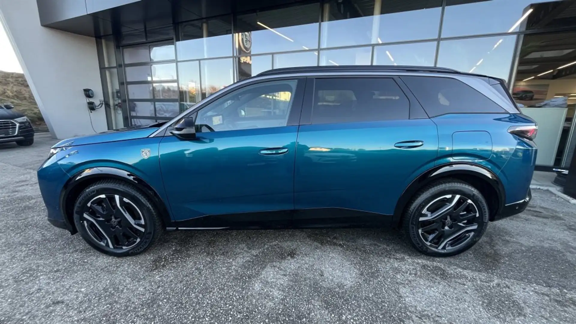 Peugeot 5008 E-5008 GT 210 73kWh Blau - 2