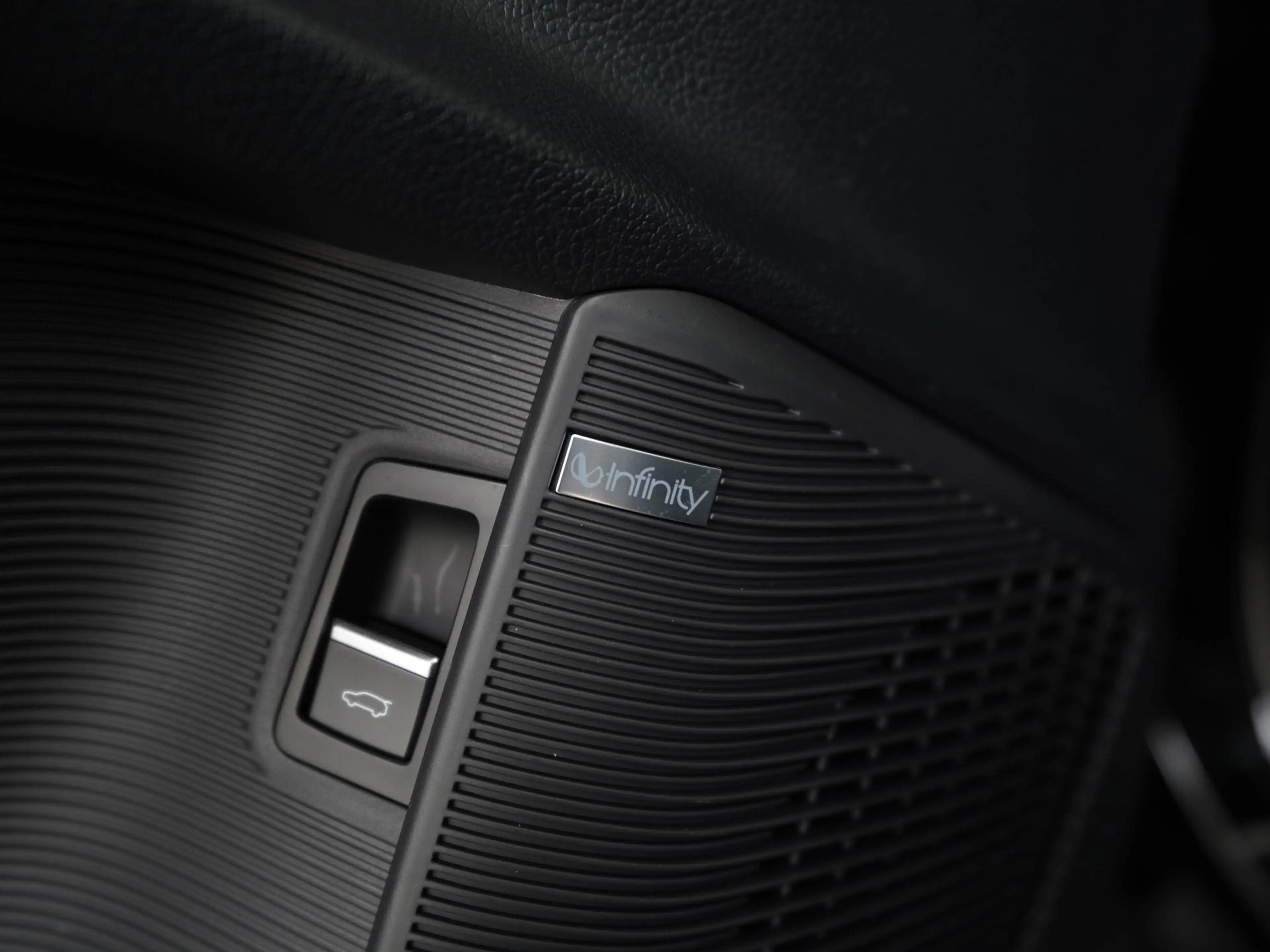 BYD Seal U 1.5 DM-i FWD Boost | Panoramadak | 360 Camera | He — photo 49
