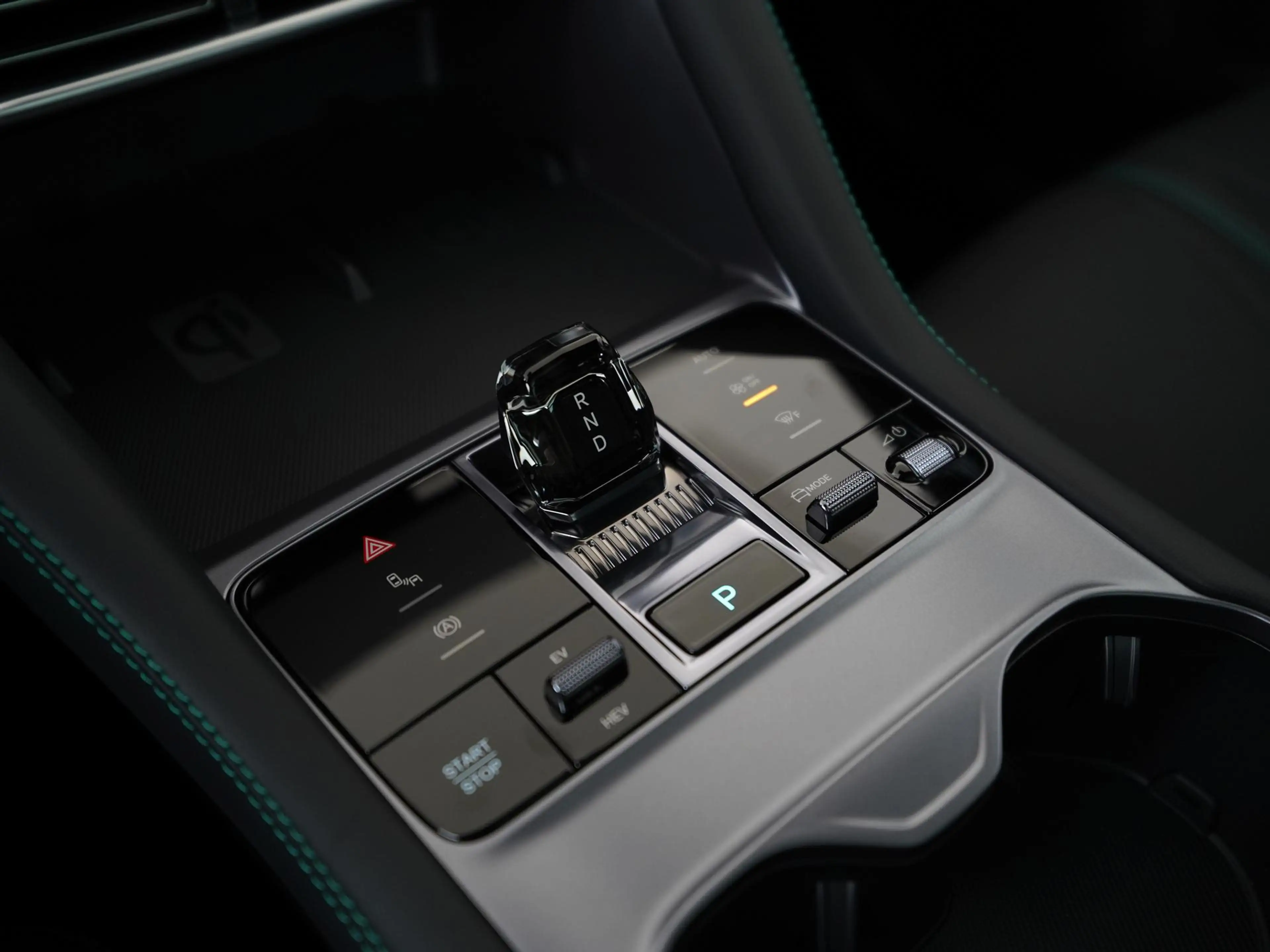 BYD Seal U 1.5 DM-i FWD Boost | Panoramadak | 360 Camera | He — photo 11