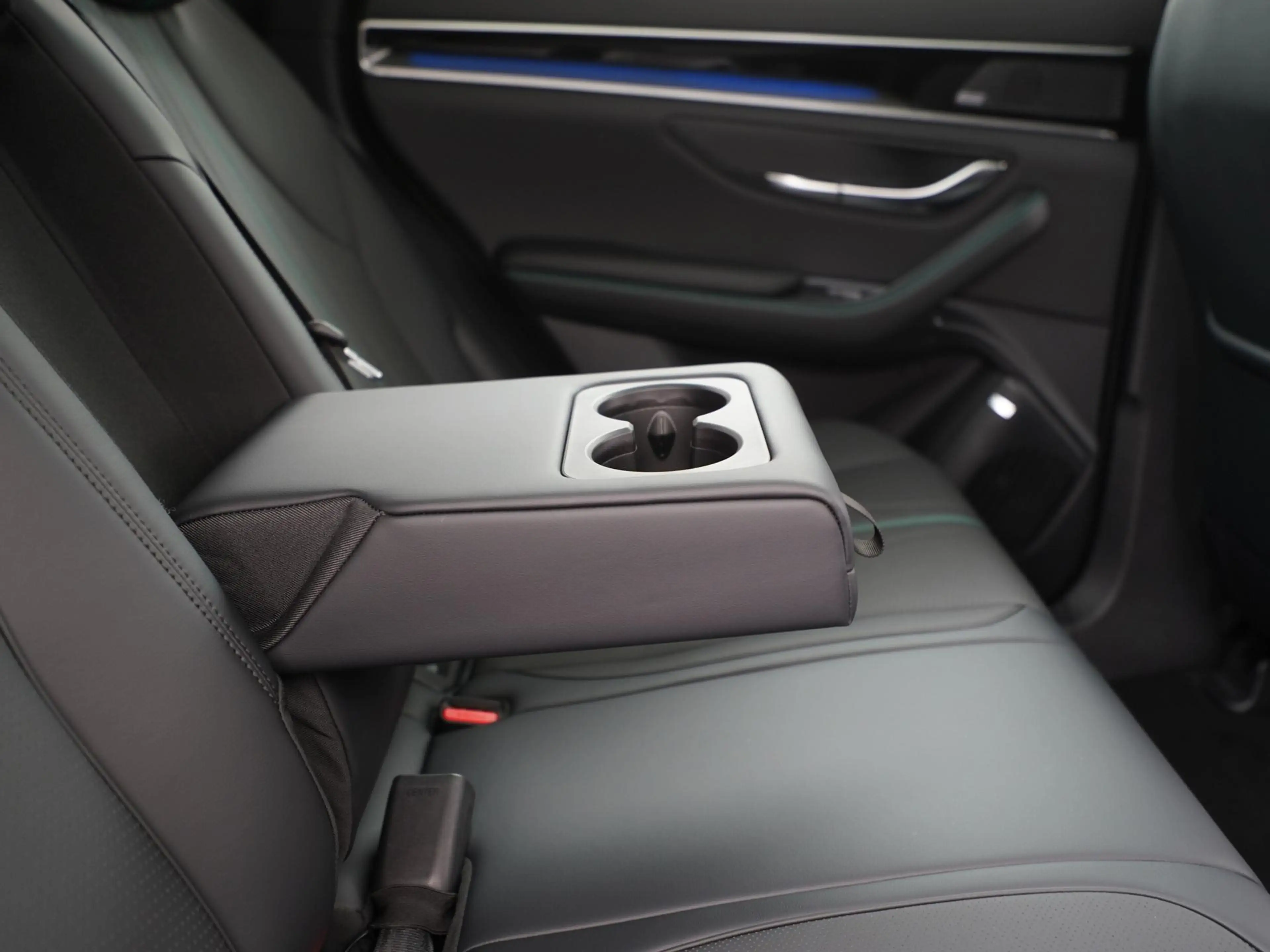 BYD Seal U 1.5 DM-i FWD Boost | Panoramadak | 360 Camera | He — photo 40