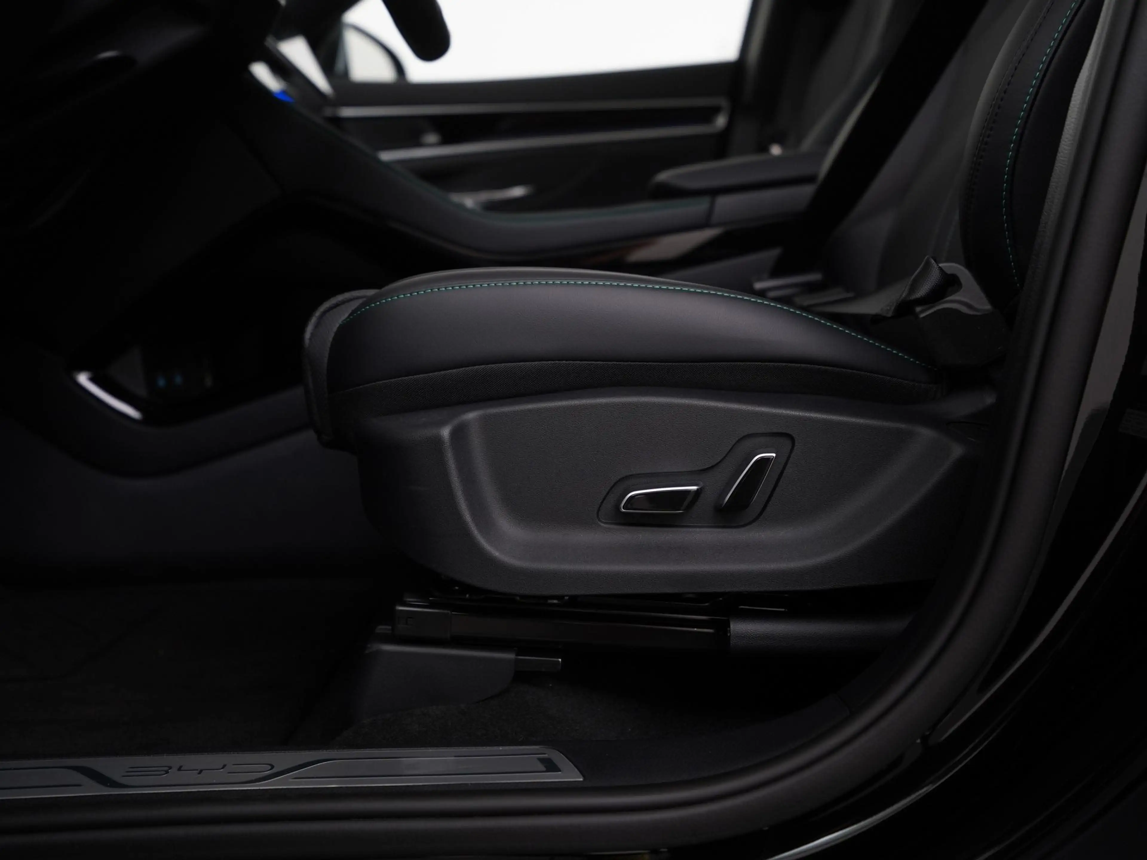 BYD Seal U 1.5 DM-i FWD Boost | Panoramadak | 360 Camera | He — photo 47