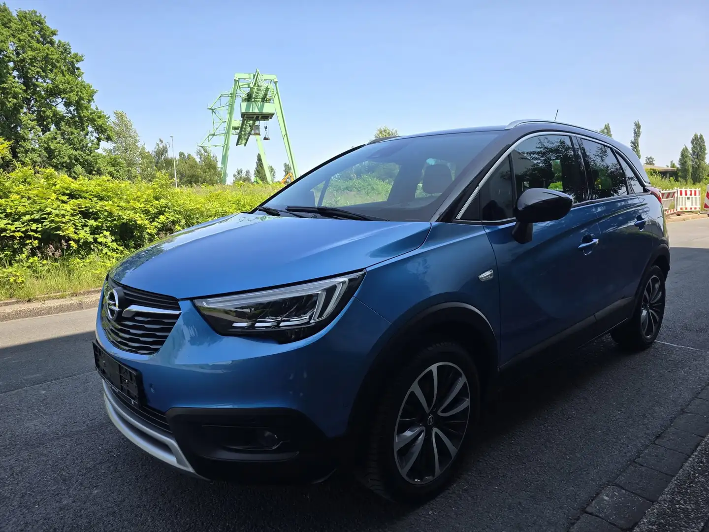 Opel Crossland X Ultimate Blau - 1