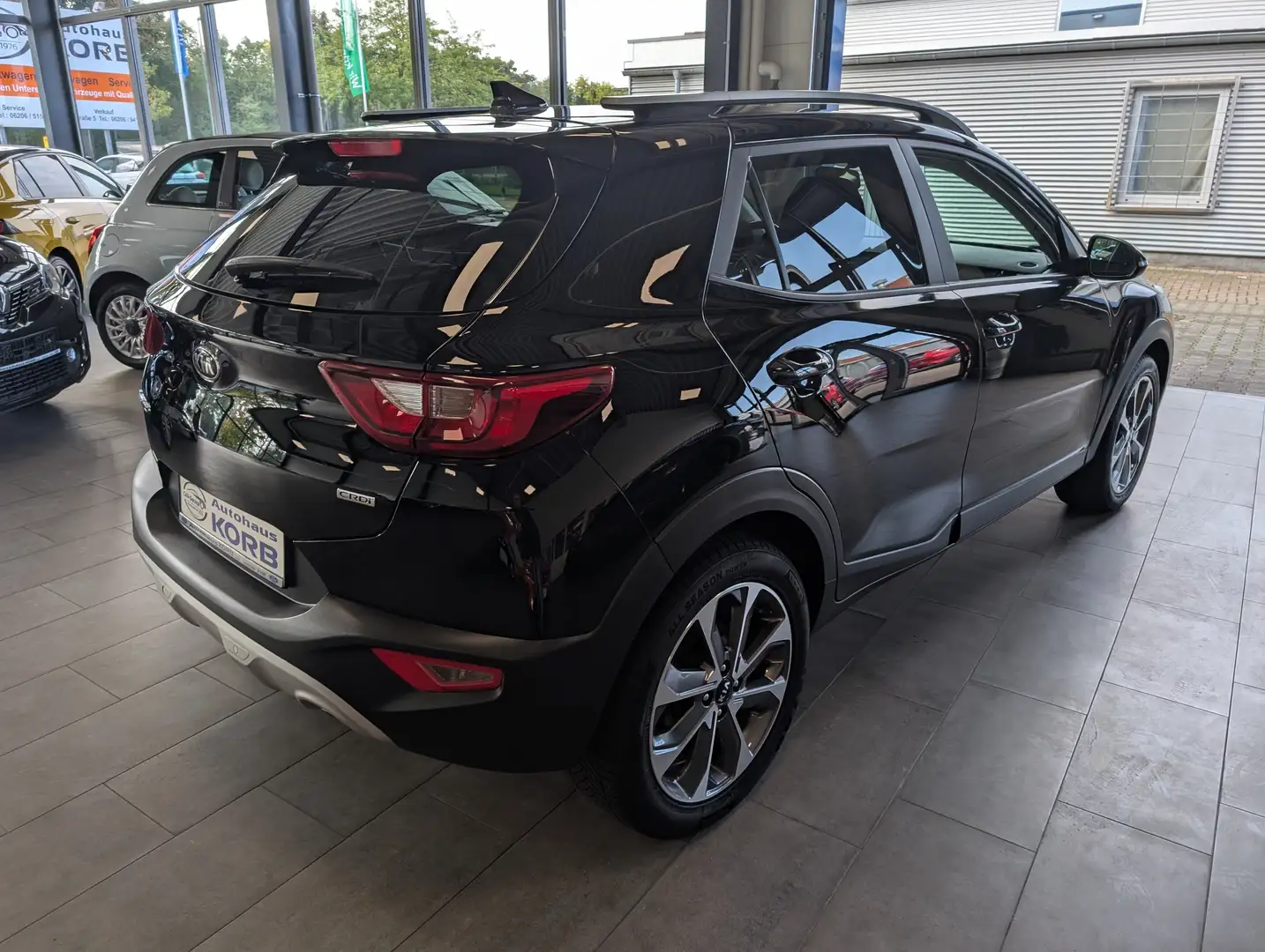 Kia Stonic Stonic Diesel 1.6 CRDi Vision, Navi, Garantie Schwarz - 2