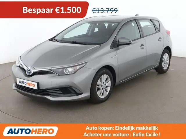 Toyota Auris 1.8 Hybrid Business