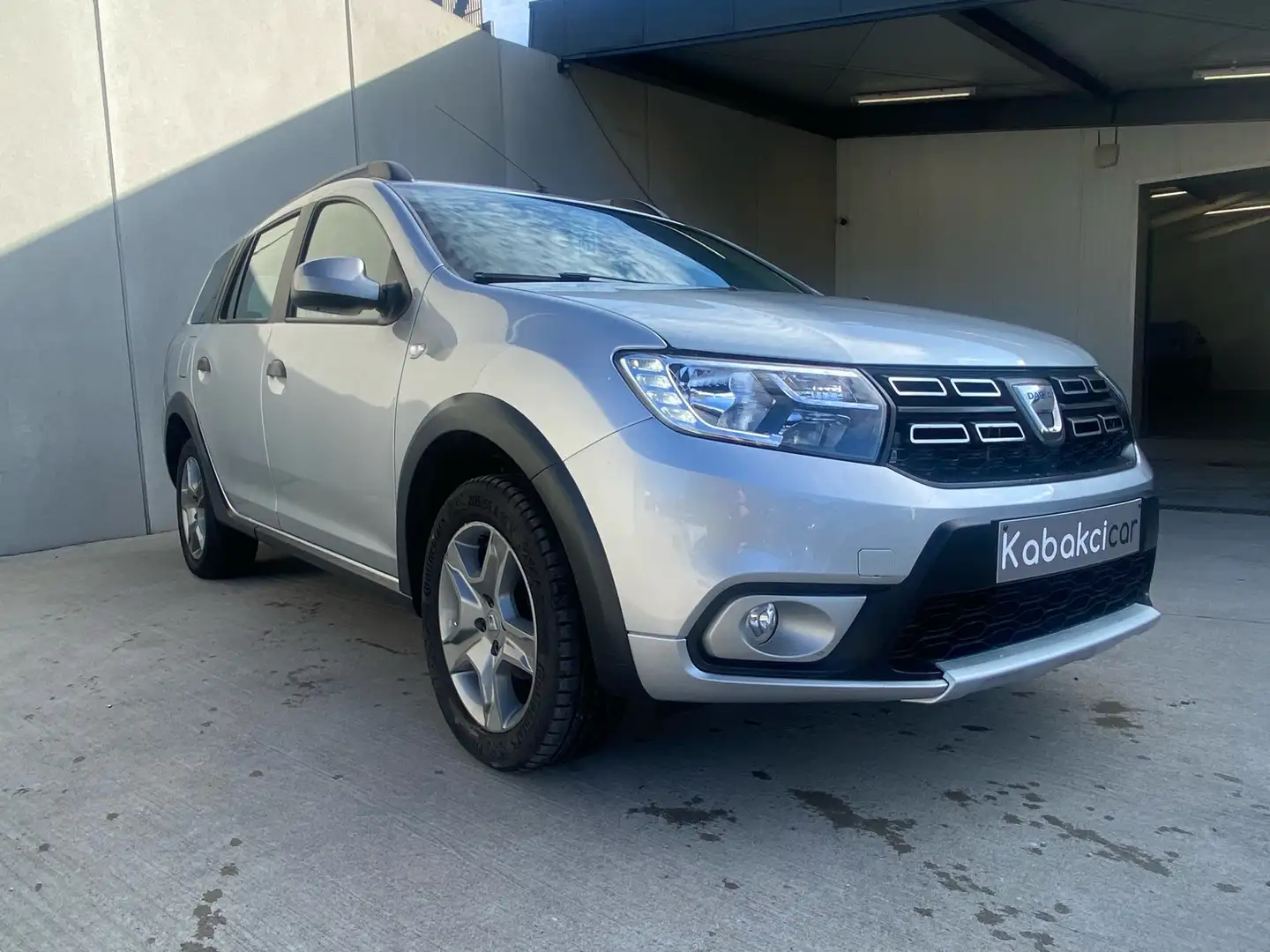 Dacia Logan MCV 0.9 TCe Stepway/CAMERA/GPS/ATTACHE REMORQUE!!! Zilver - 1