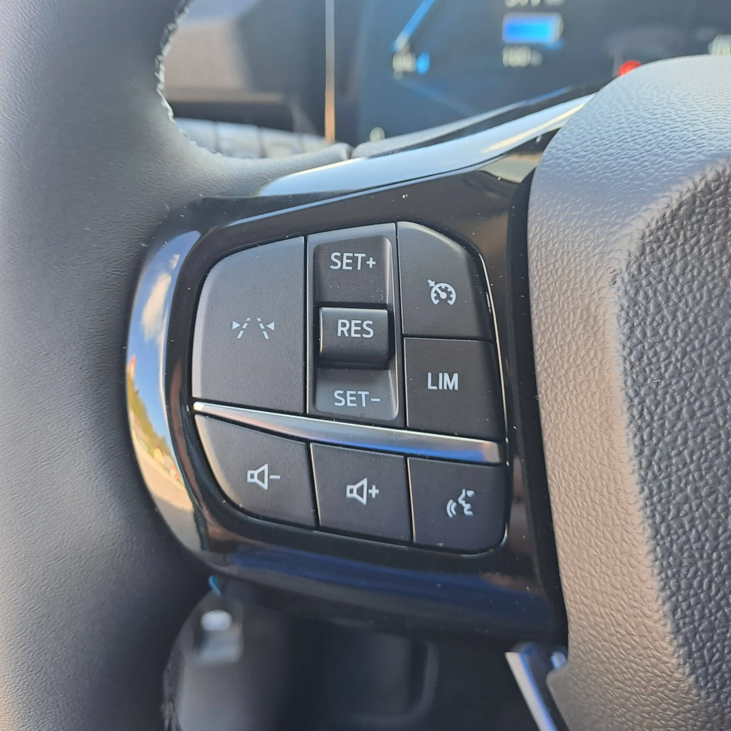 Ford Puma Gen-E — photo 12