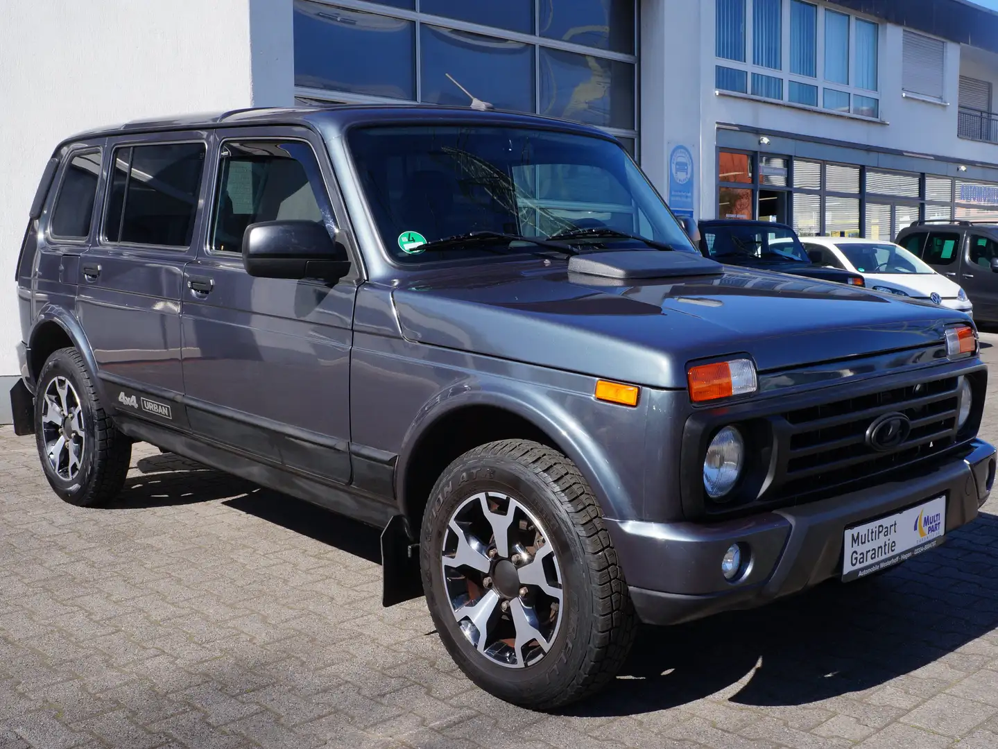 Lada Urban 4x4 Urban*5-TÜRER*KLIMA*AHK*RADIO*SHZ* Gris - 2