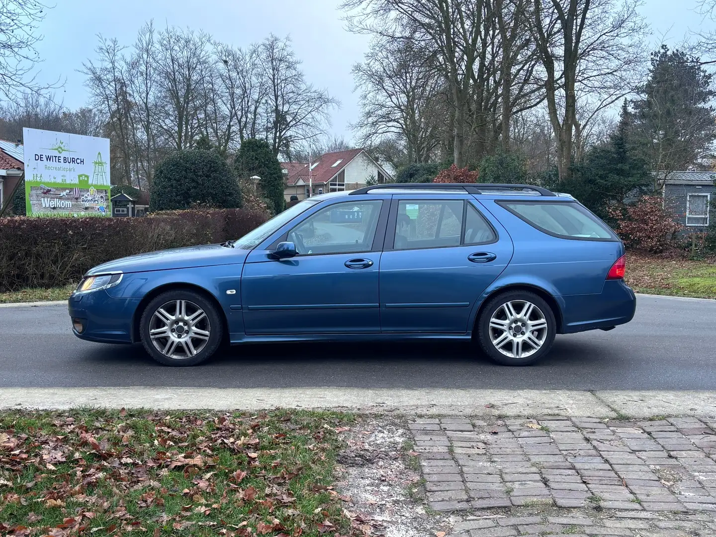 Saab 9-5 Estate 2.0t Linear | Automaat Nu € 999,-!!! Blauw - 2