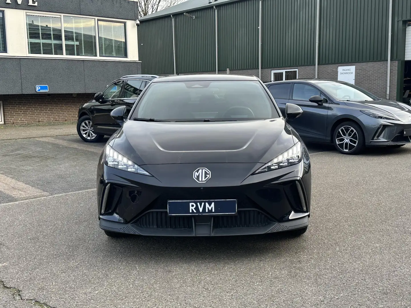 MG MG4 64 kWh Luxury LONG RANGE | SOH 97%|18.000KM! | DEA Noir - 2