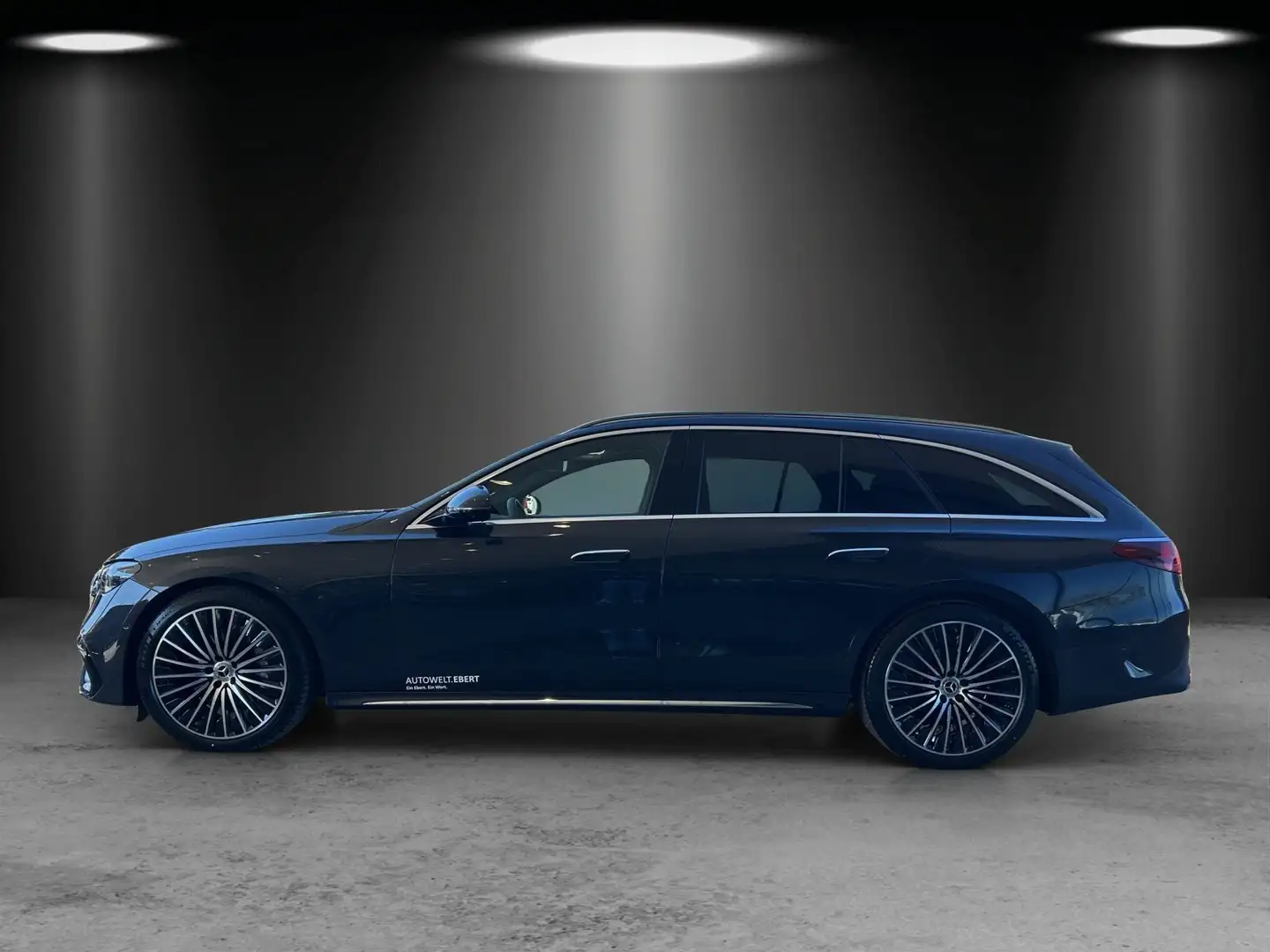 Mercedes-Benz E 220 d T AMG Shzg PANO Burmester AHK Sitzklima Grau - 2