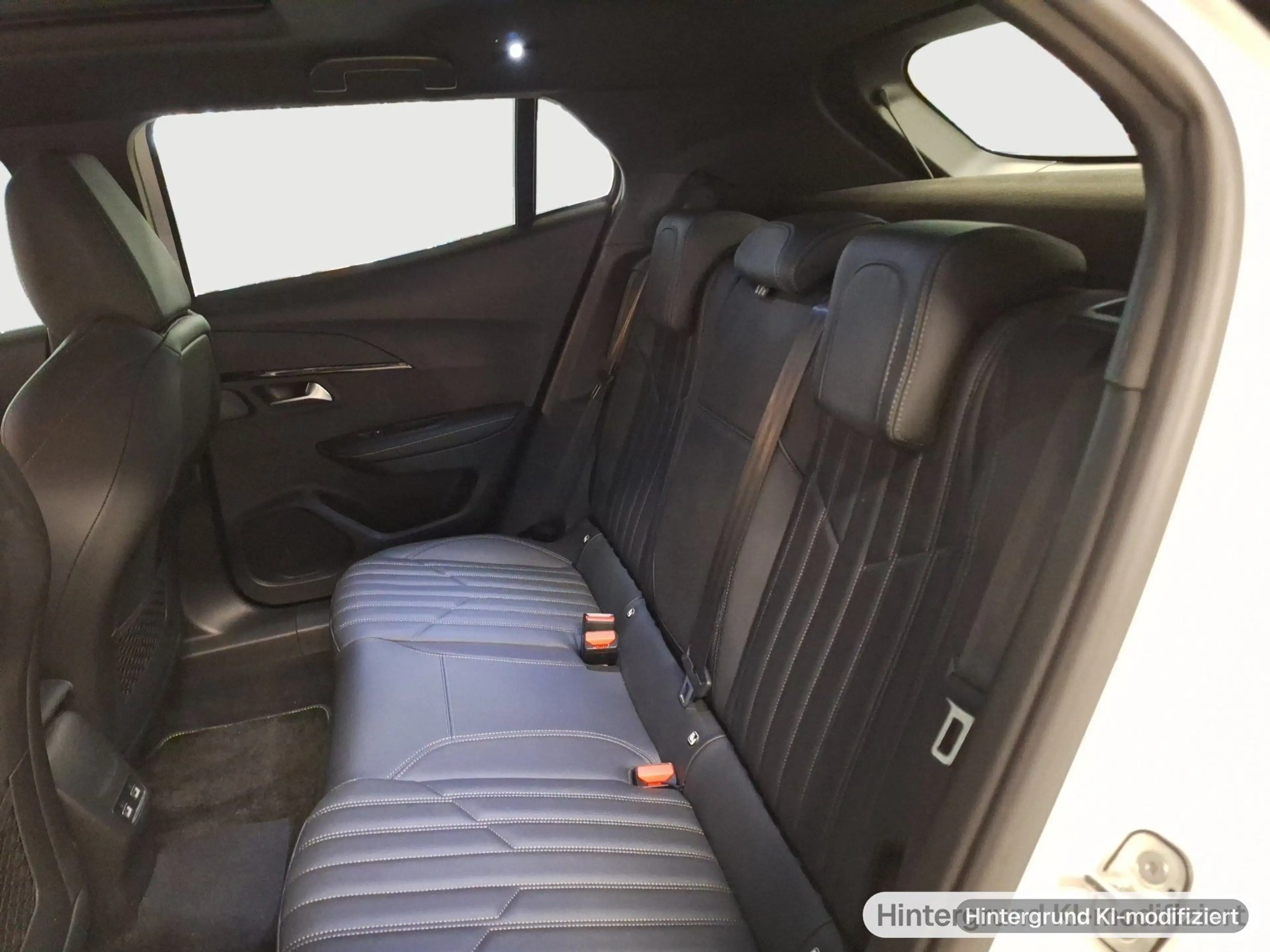 Peugeot e-2008 E-2008 Elektro 136 GT Pack 11KW, Vollleder — photo 13