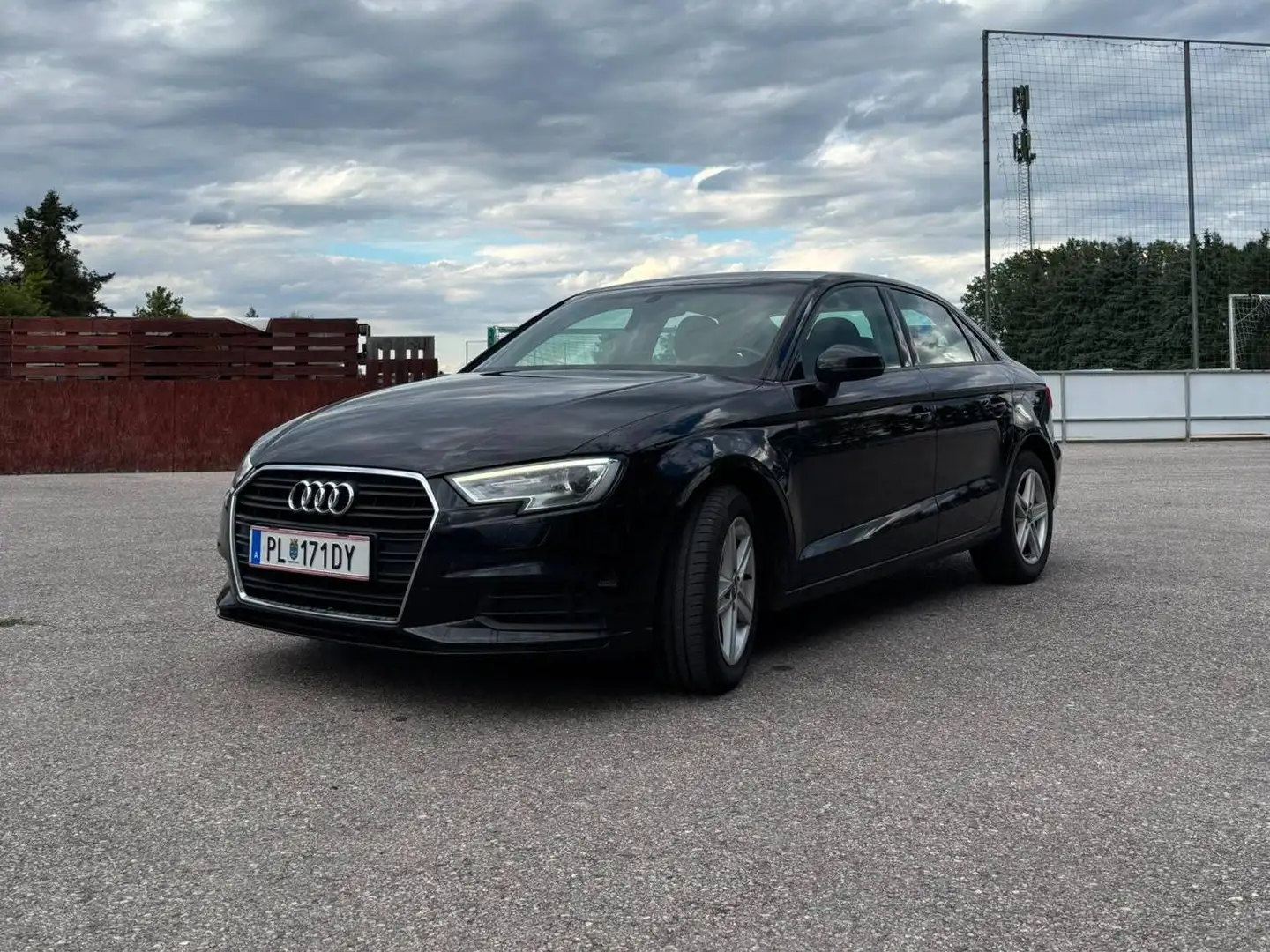 Audi A3 A3 Limousine 1,6 TDI Schwarz - 1
