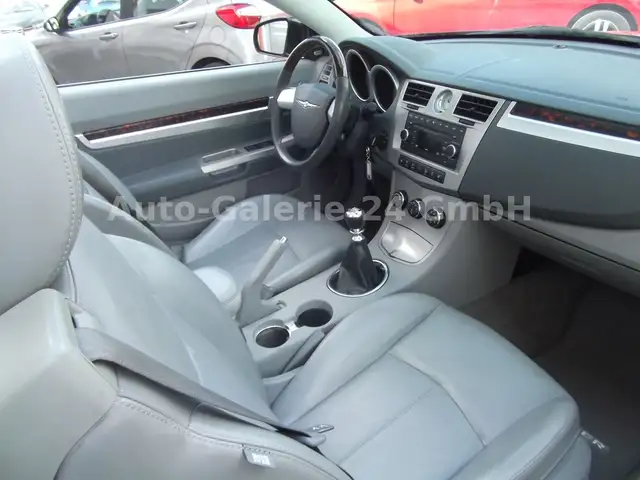 Chrysler Sebring view 12