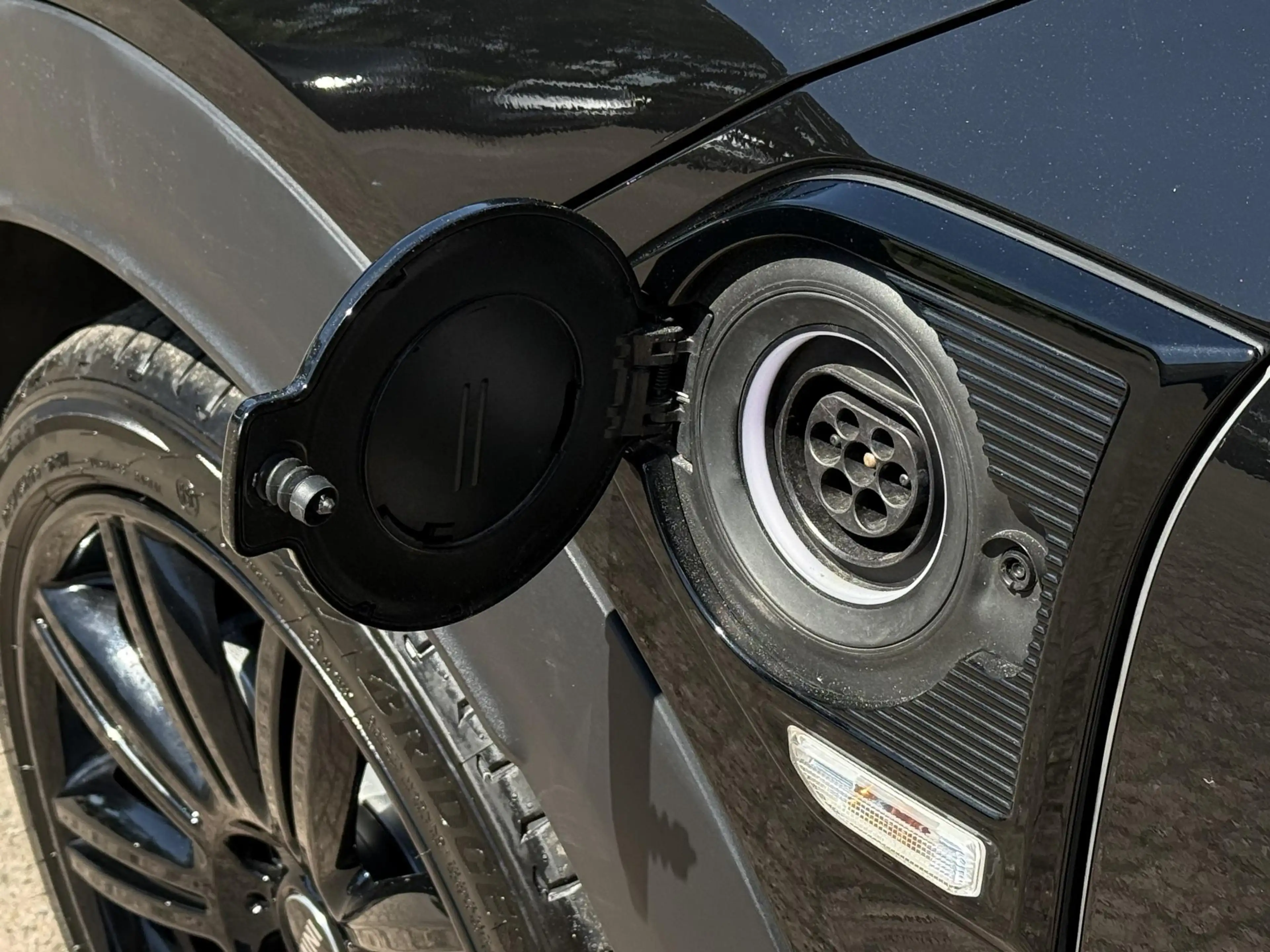 MINI Cooper SE Countryman 1.5 ALL4 Chili | HARMAN KARDON | PANORAMA | CAMERA — photo 13