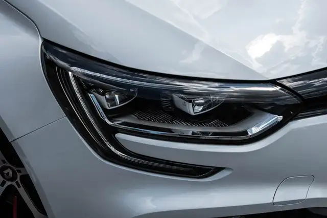 Renault Megane view 11