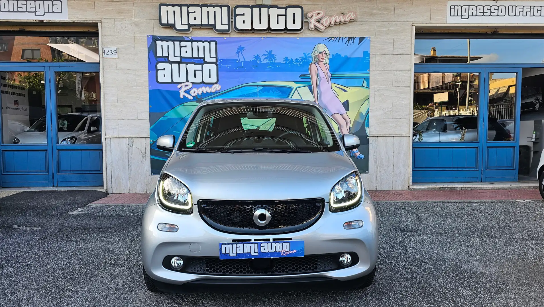 smart forFour 90 0.9 Turbo twinamic Passion UNIPRO NAV ANDROID T Argento - 1