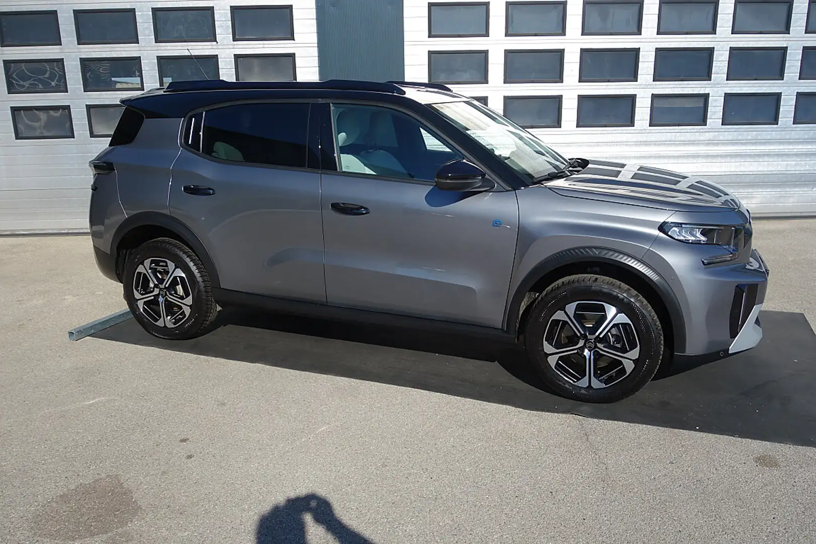 Citroen C3 Aircross e-C3 Aircross 113 44kWh Max Grau - 2